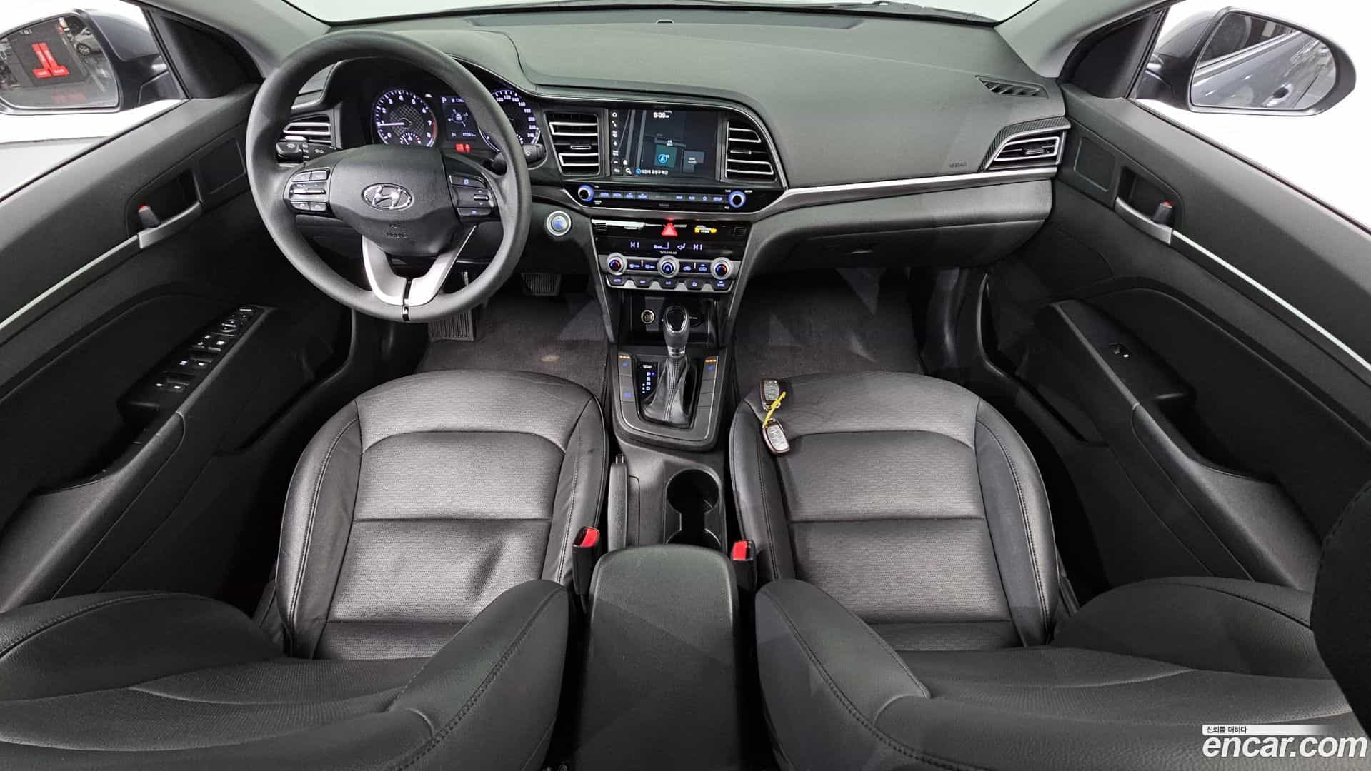 AVANTE Hyundai 2019.11-INNER-007