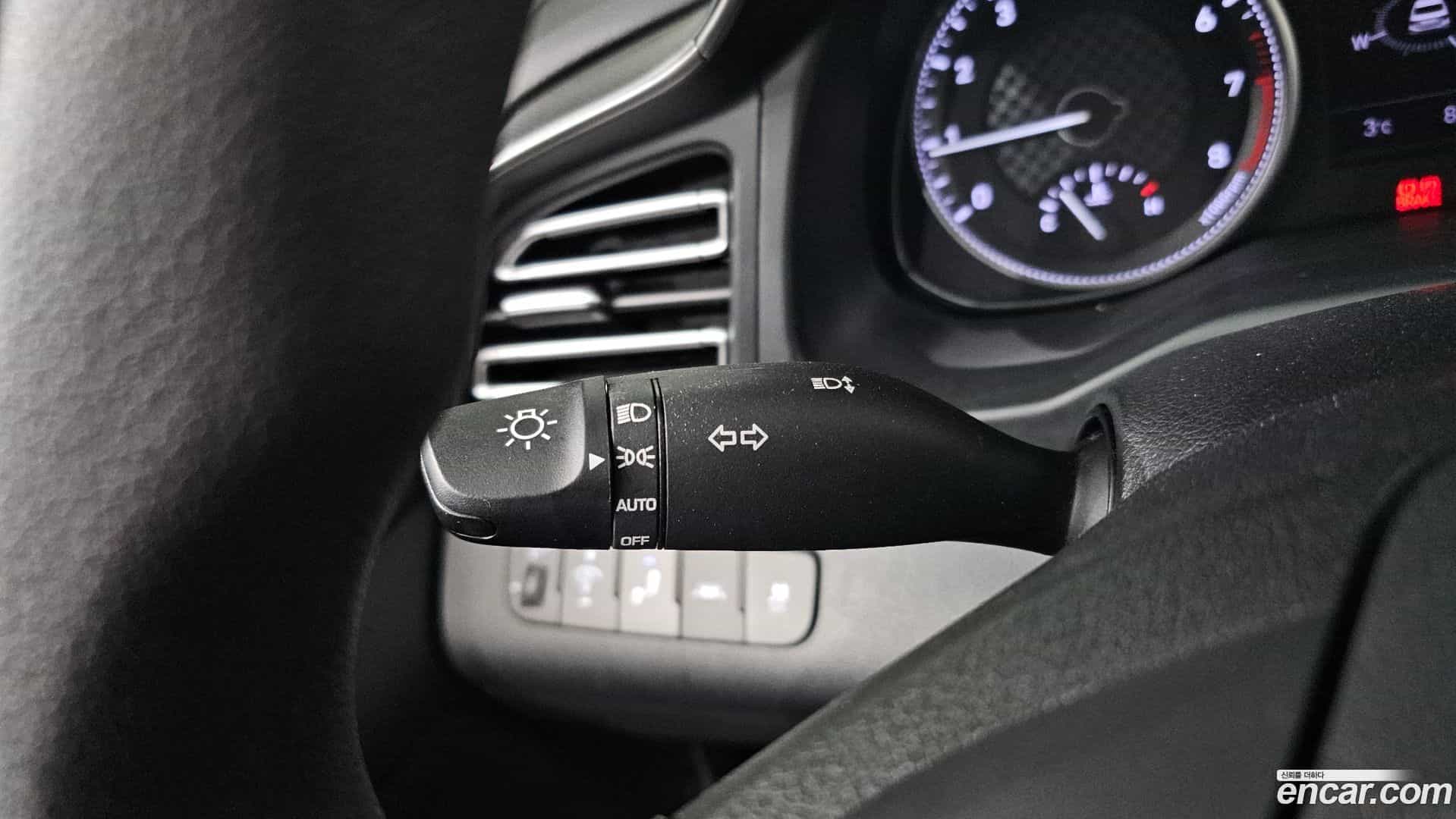 AVANTE Hyundai 2019.11-OPTION-020