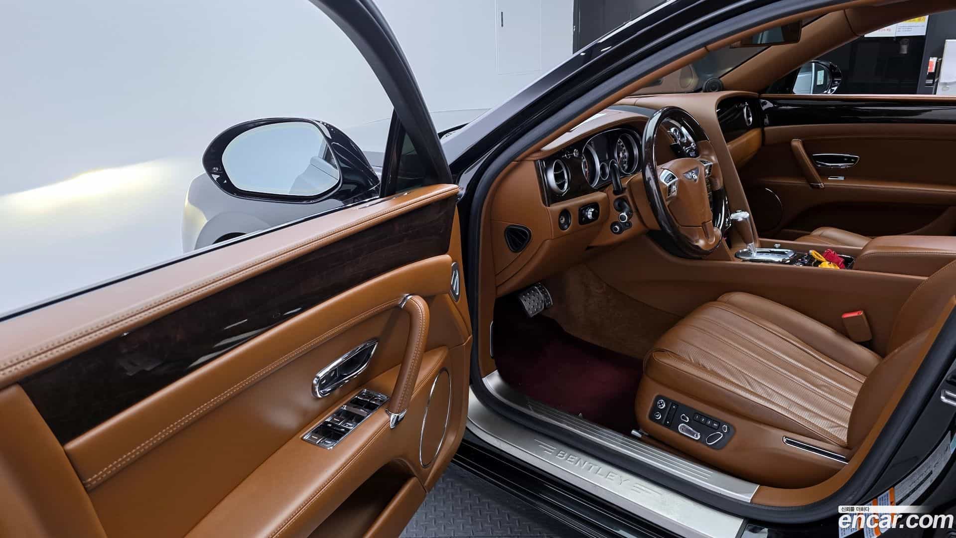 Flying Spur Bentley 2014.8-OPTION-015