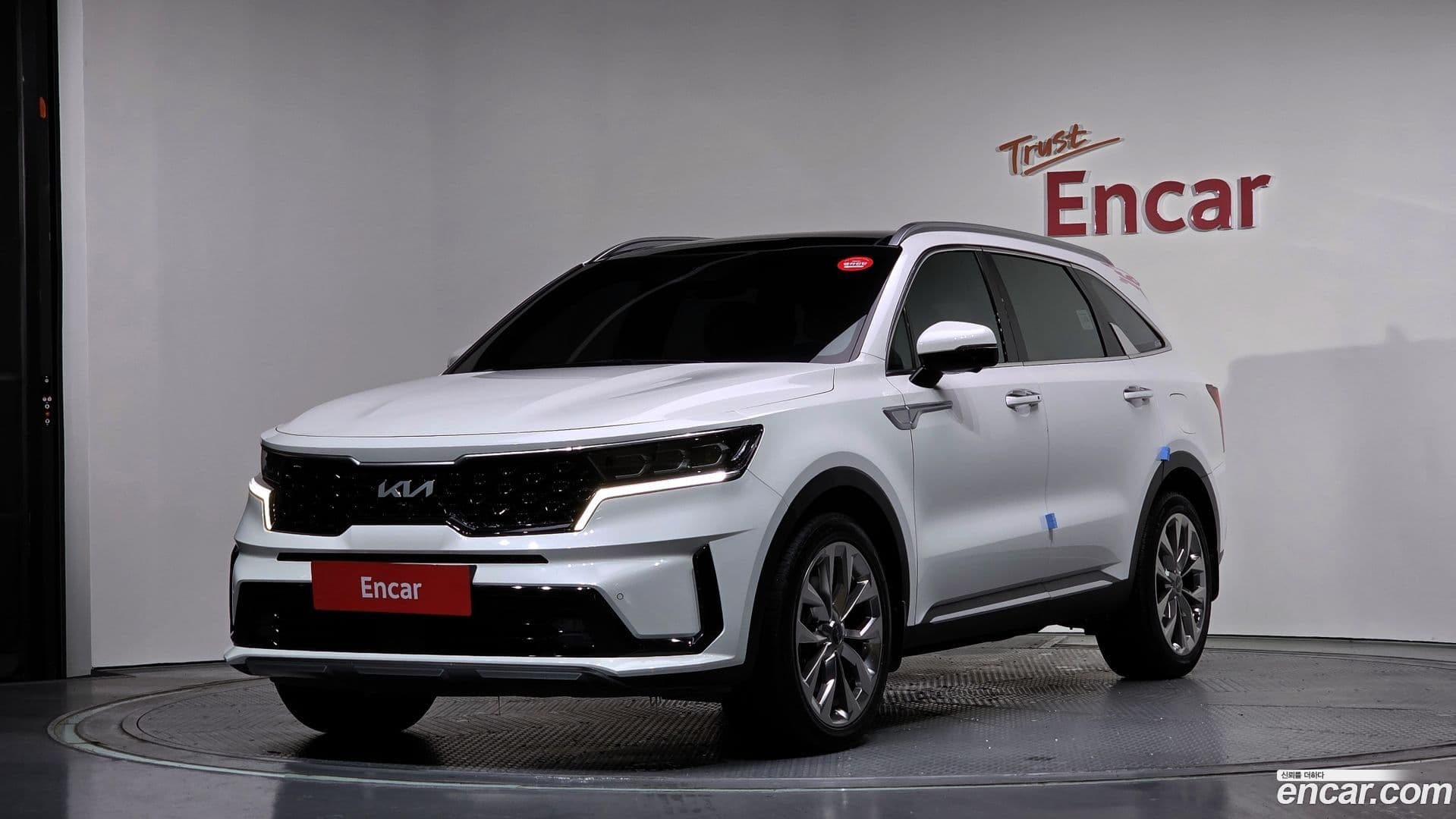 Main__Slider__Photo:Sorento Kia 2021.11-0