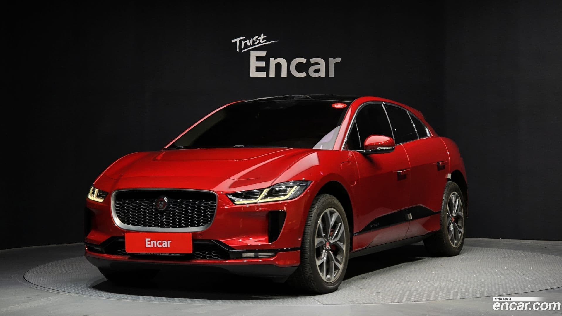 Main__Slider__Photo:I-PACE Jaguar 2019.11-0