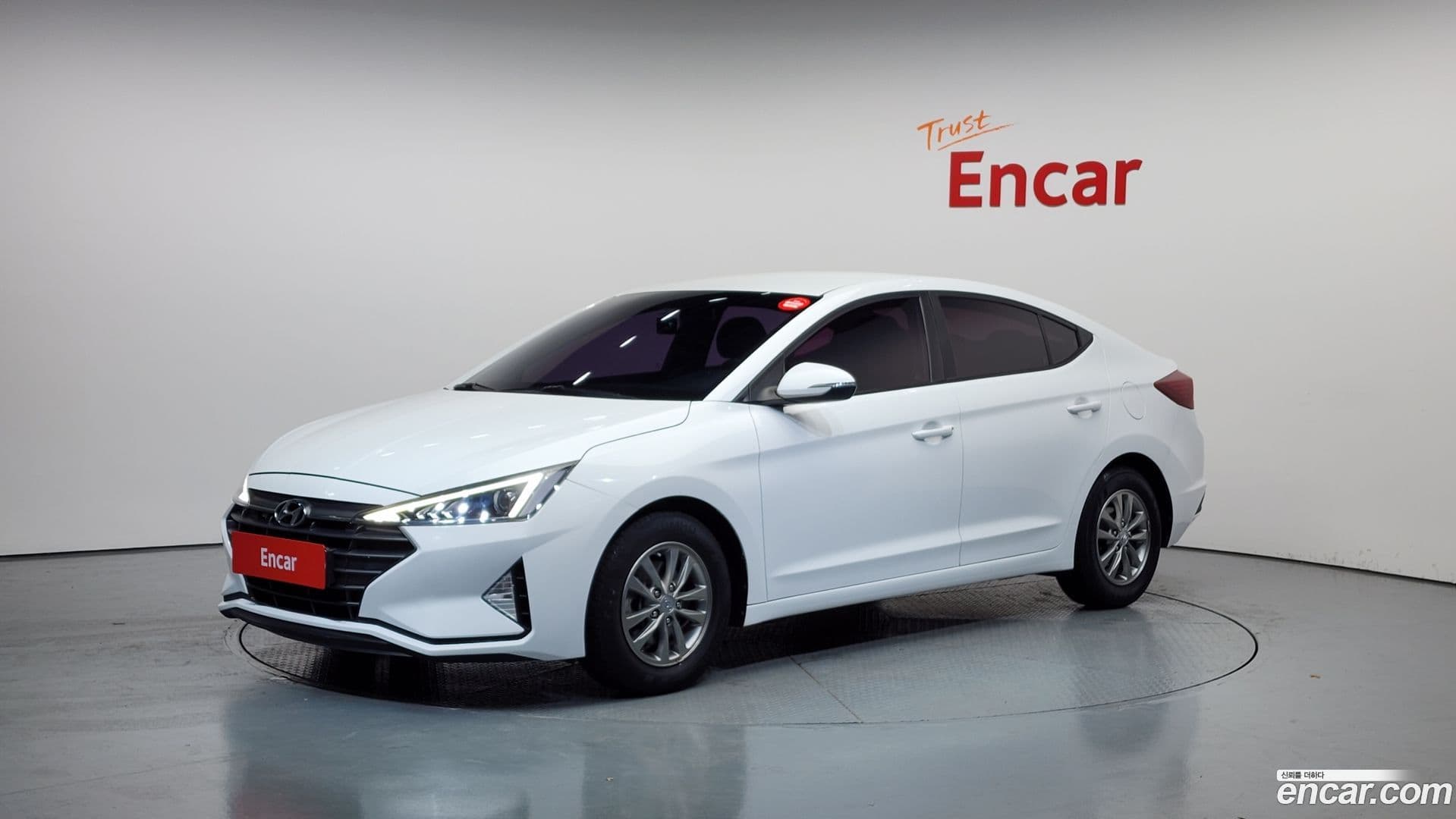 Main__Slider__Photo:AVANTE Hyundai 2018.11-0