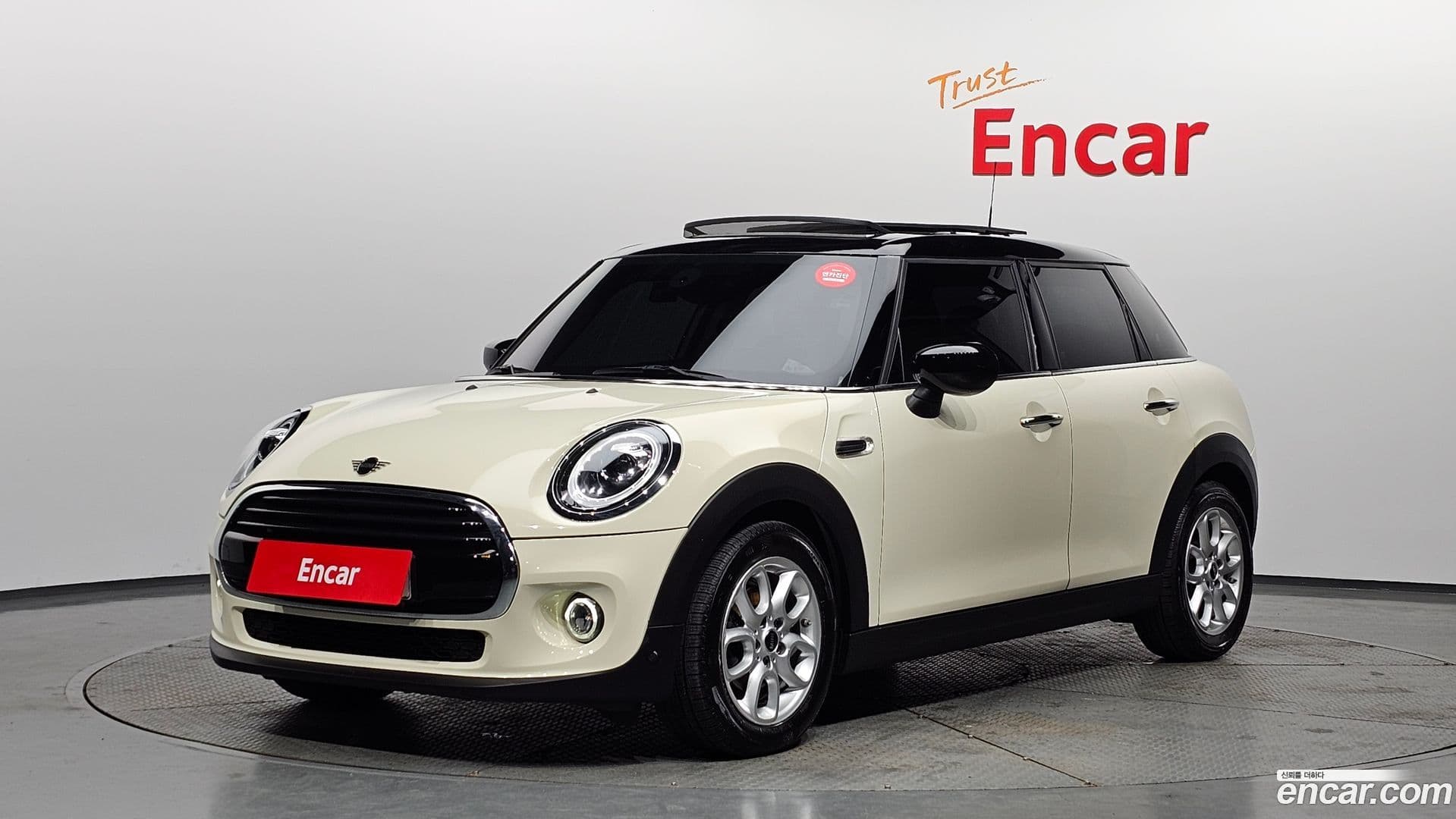 Main__Slider__Photo:Cooper Mini 2020.11-0
