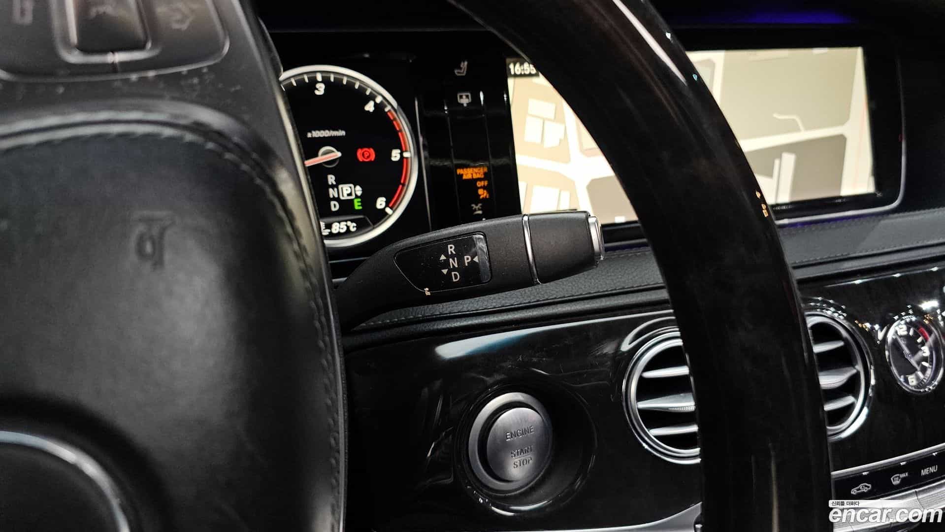 S-Class Mercedes-Benz 2015.10-INNER-009