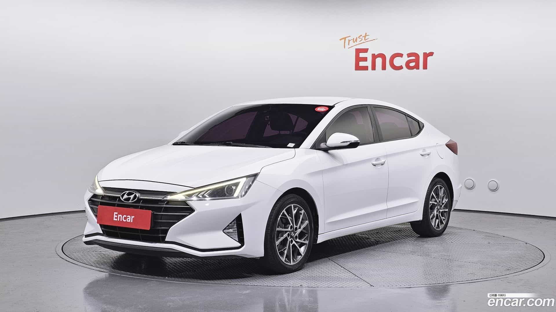 AVANTE Hyundai 2019.2-OUTER-001