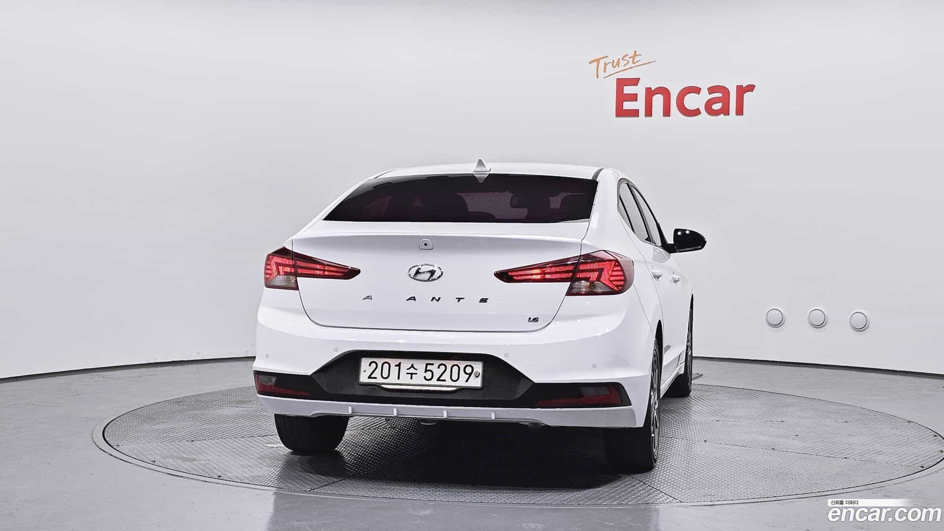 AVANTE Hyundai 2019.2-OUTER-004