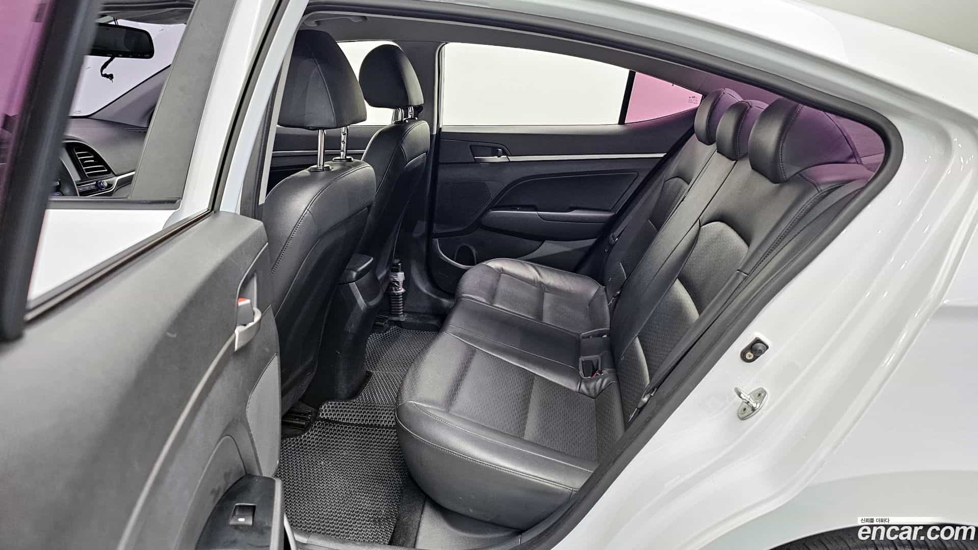 AVANTE Hyundai 2019.2-OPTION-015