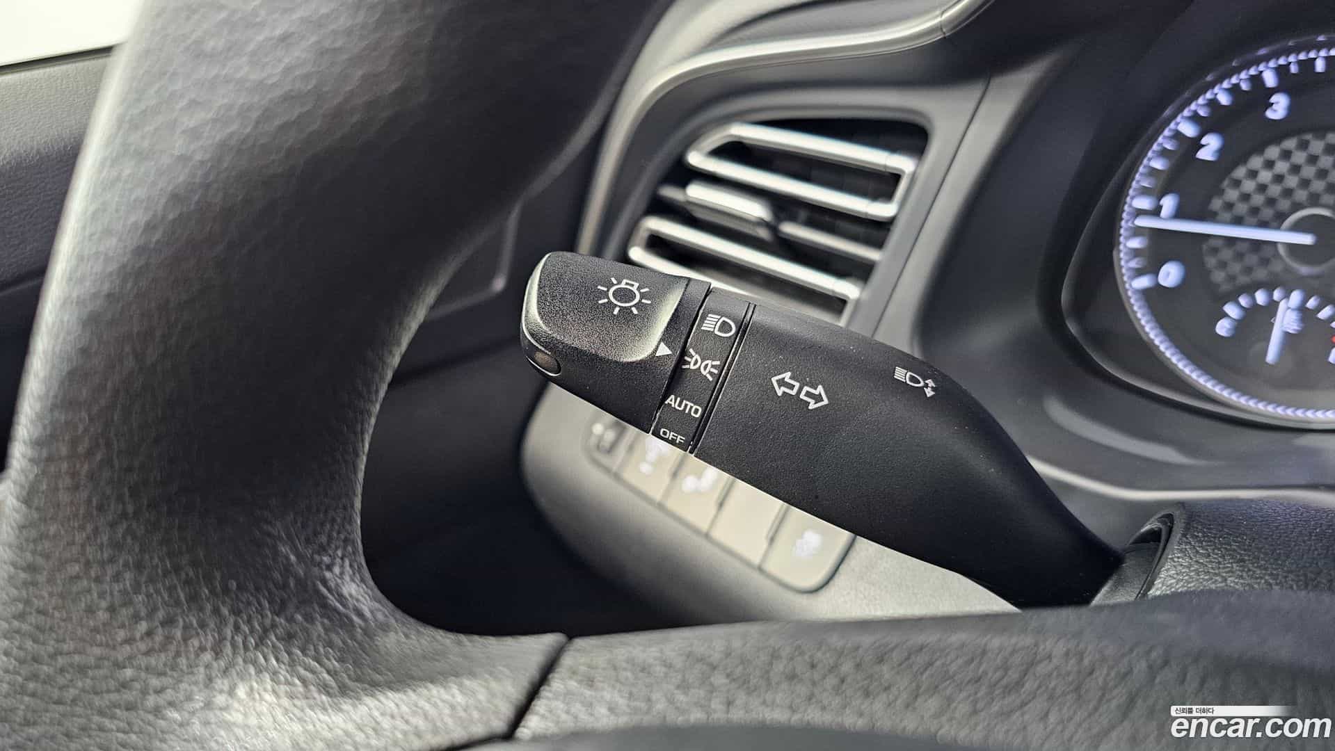 AVANTE Hyundai 2019.2-OPTION-020
