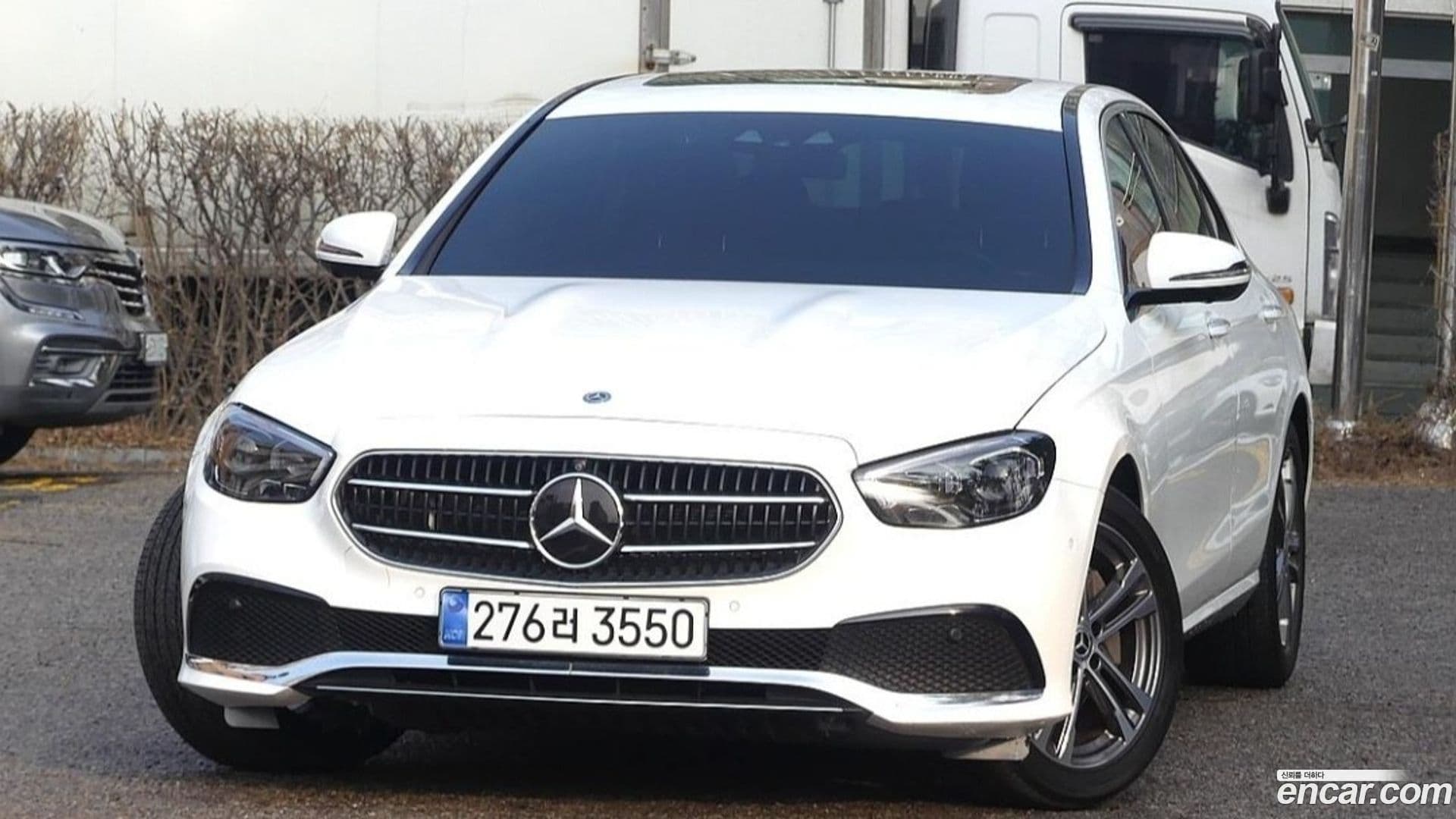 Main__Slider__Photo:E-Class Mercedes-Benz 2021.1-0