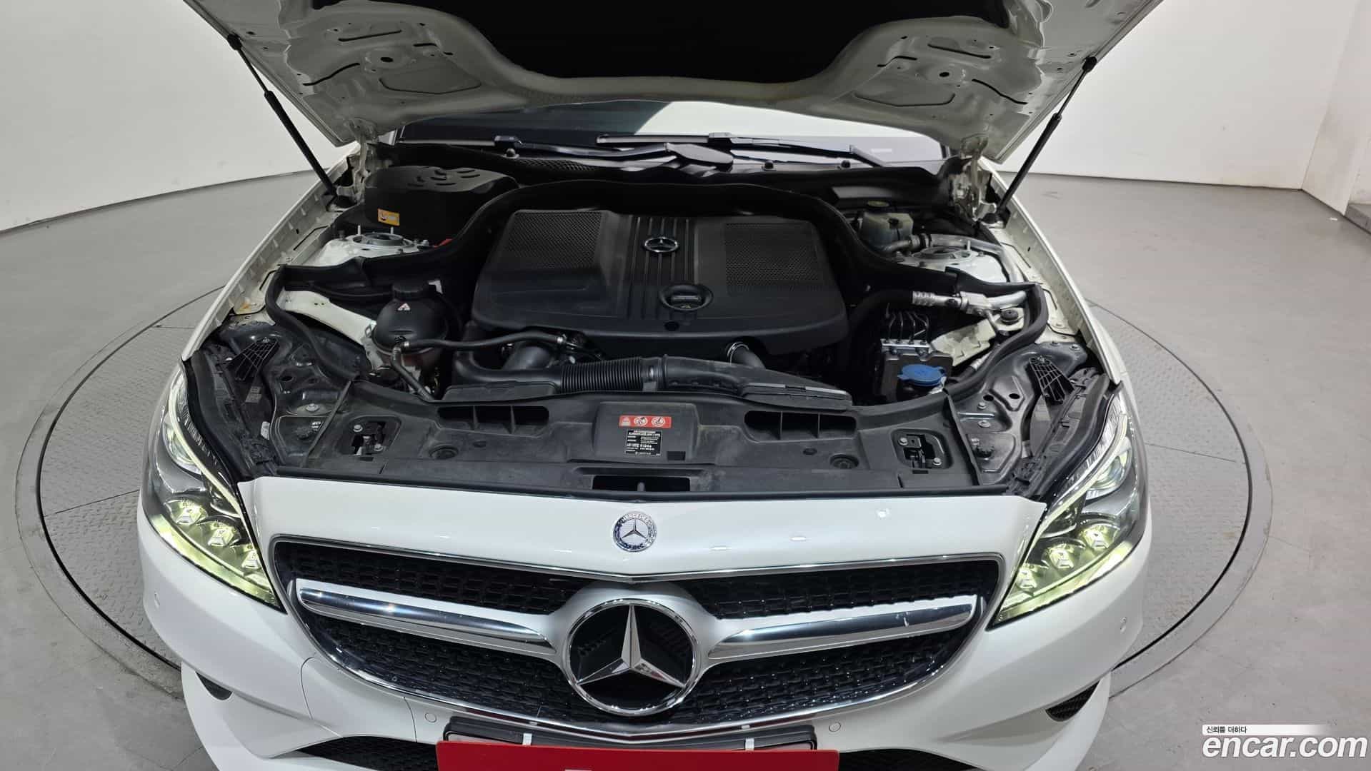 CLS-Class Mercedes-Benz 2016.0-INNER-006