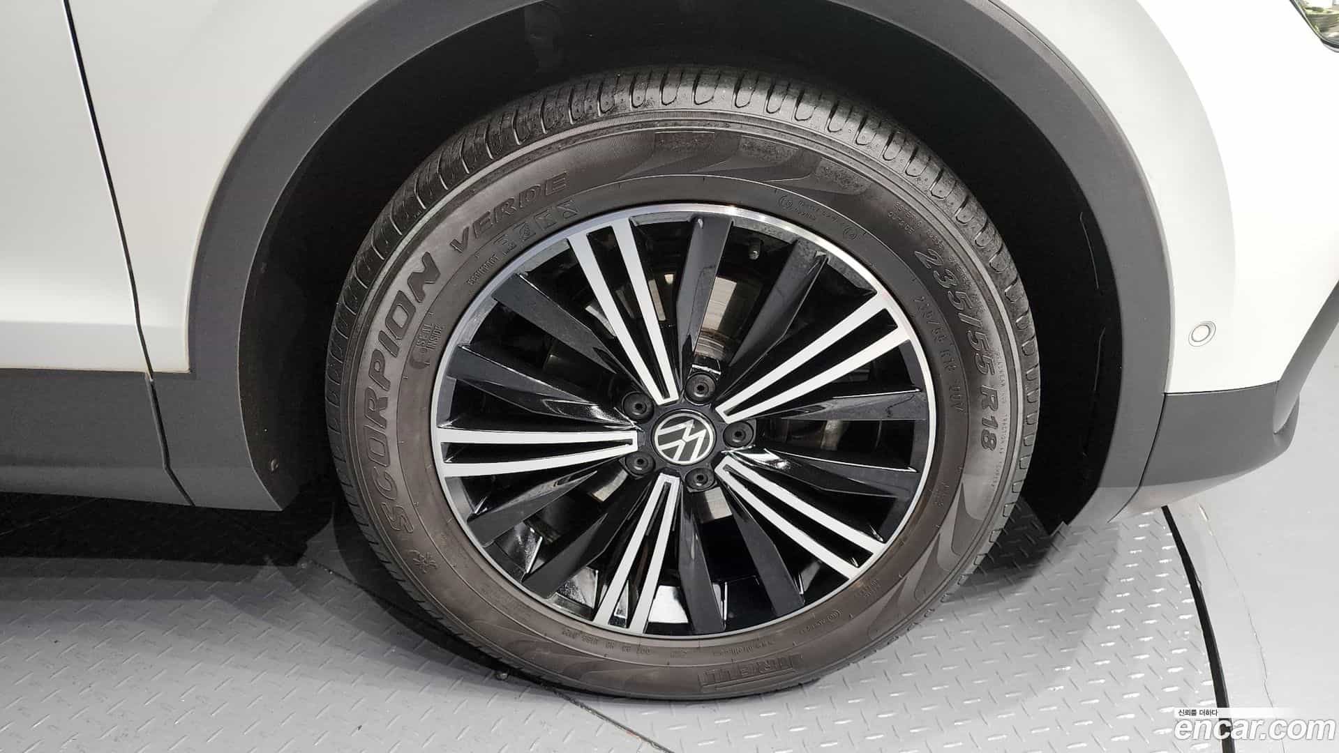 Tiguan Volkswagen 2021.6-OUTER-005