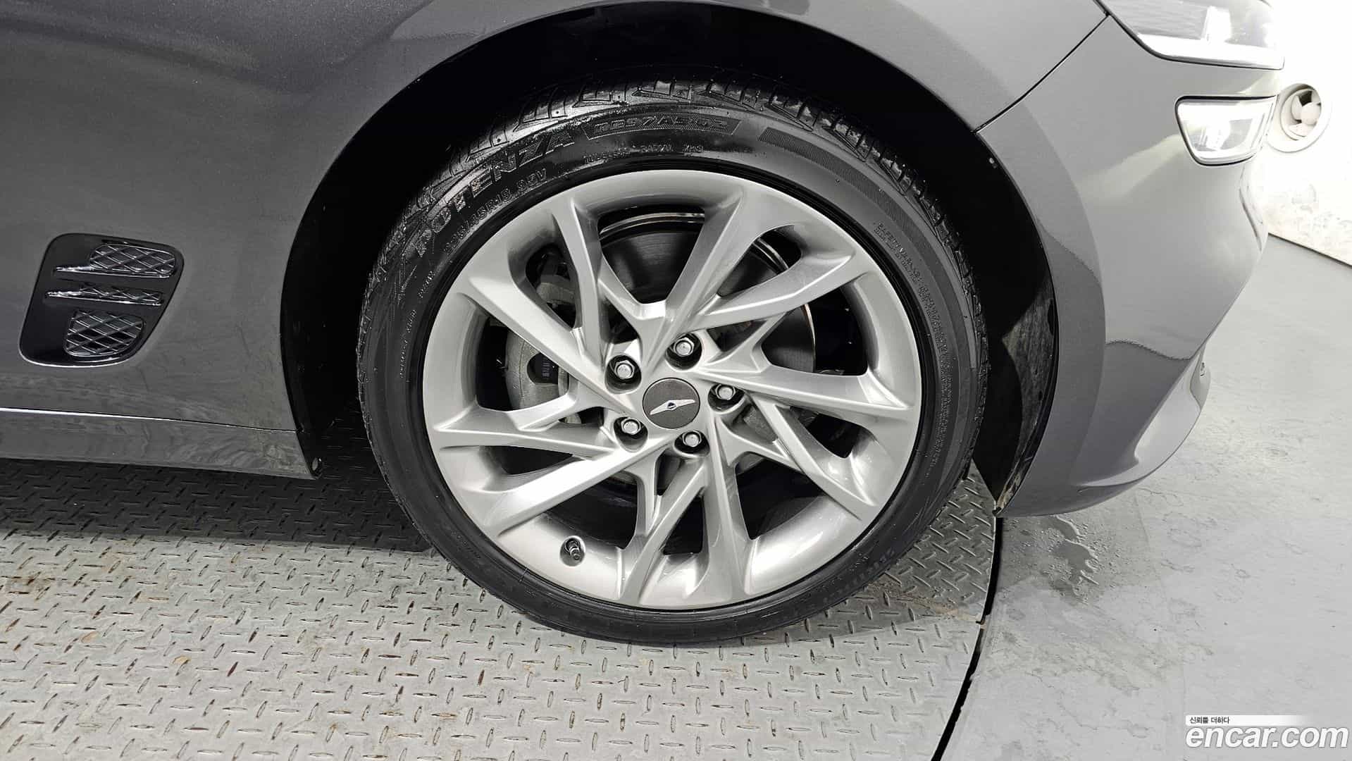 G70 Genesis 2020.11-OUTER-005