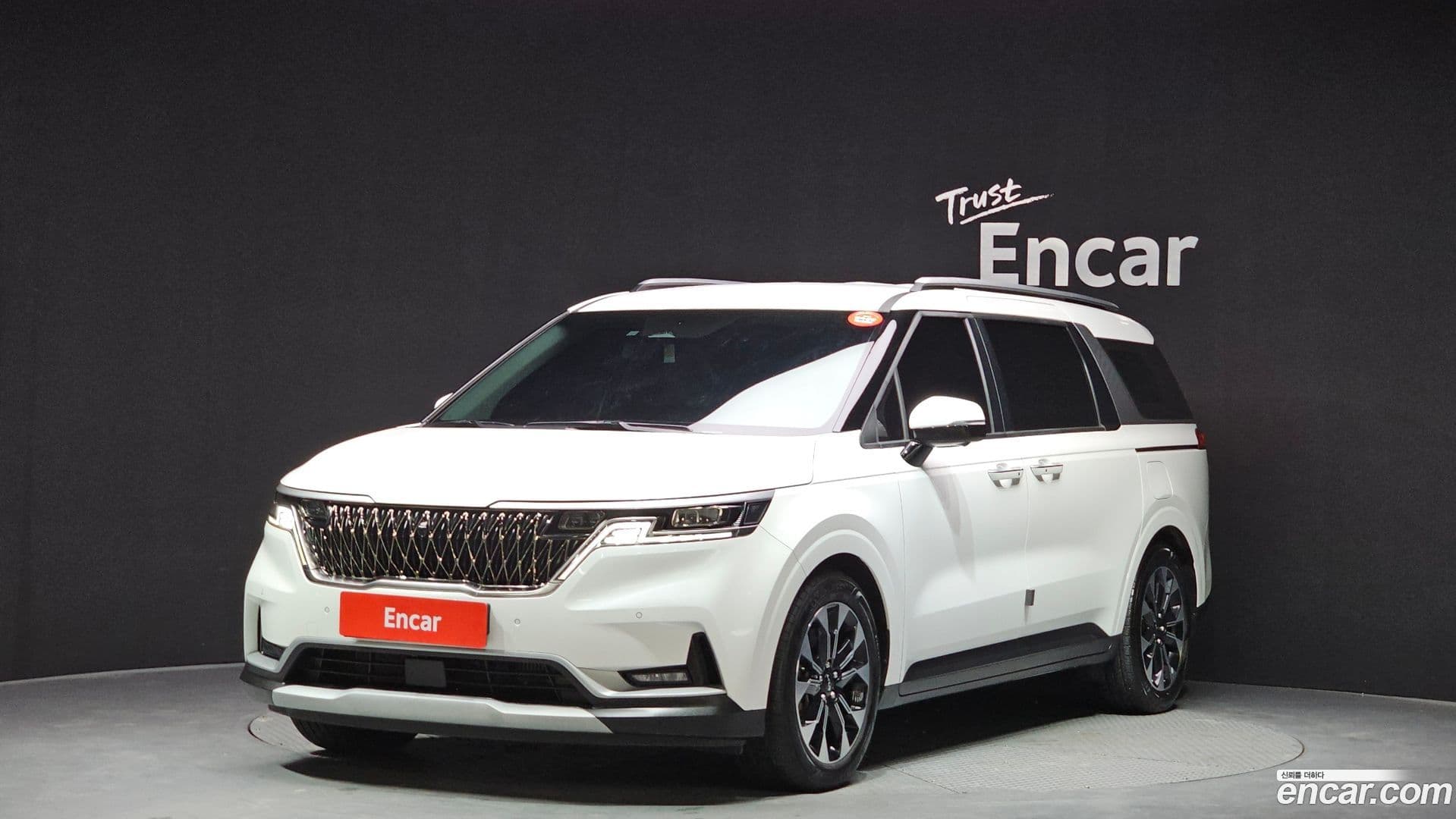 Main__Slider__Photo:Canival Kia 2022.2-0