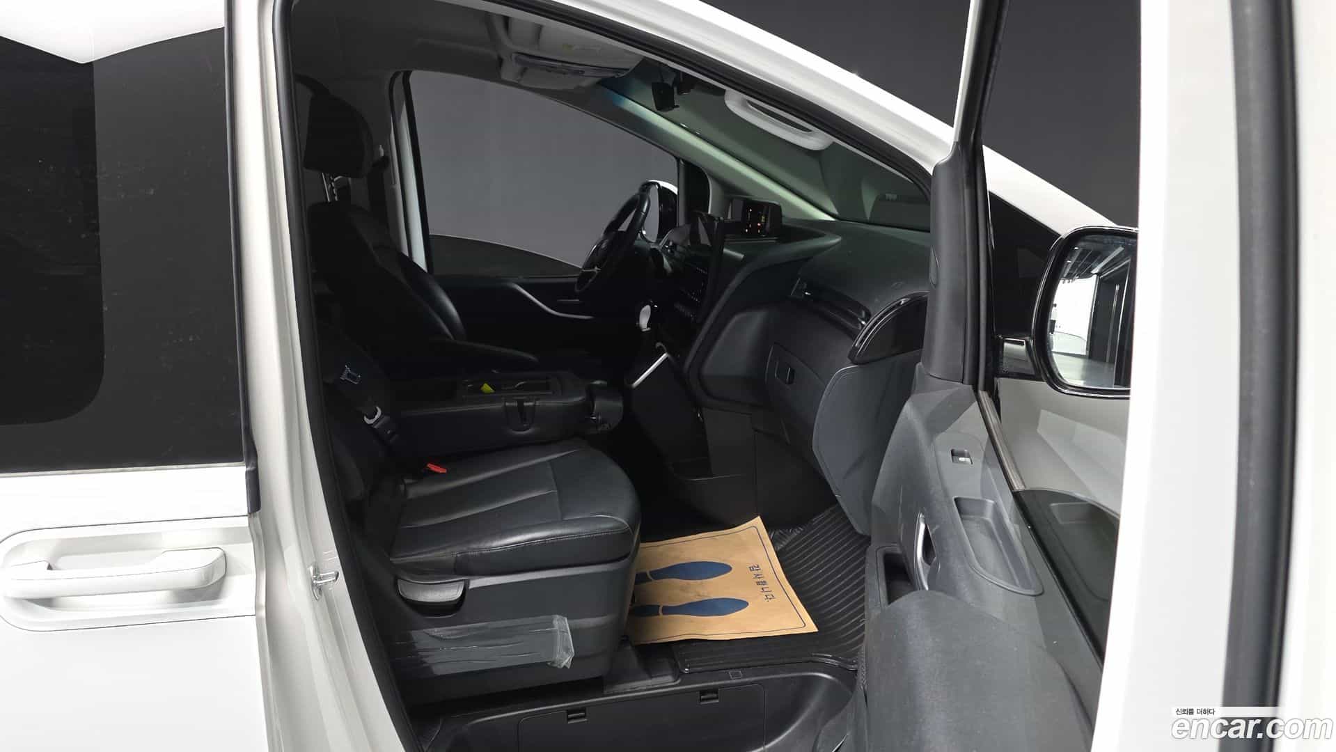 Staria Hyundai 2022.9-OPTION-015