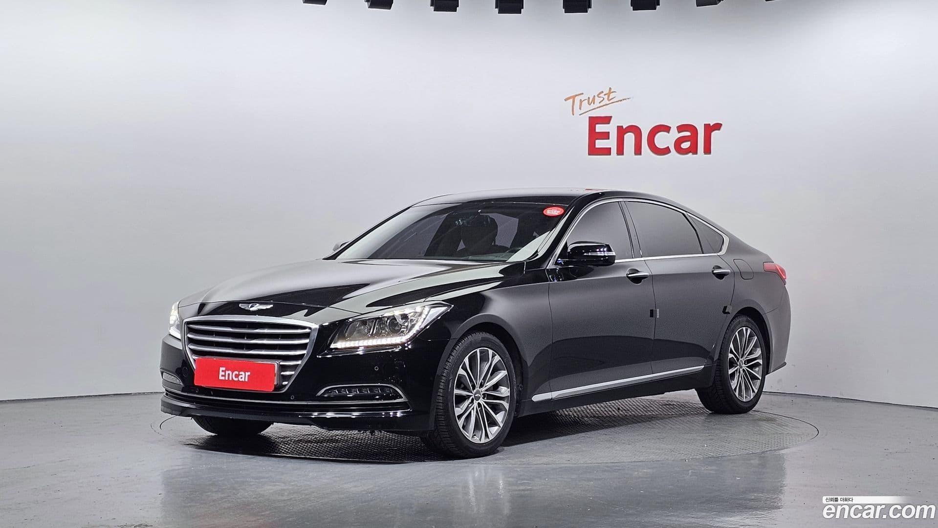Main__Slider__Photo:Genesis Hyundai 2014.3-0
