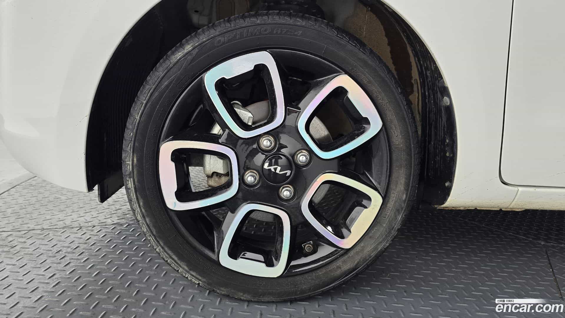 RAY Kia 2022.2-OUTER-005