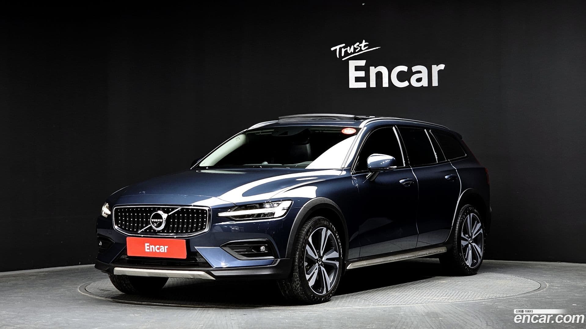 Main__Slider__Photo:V60 Volvo 2020.3-0