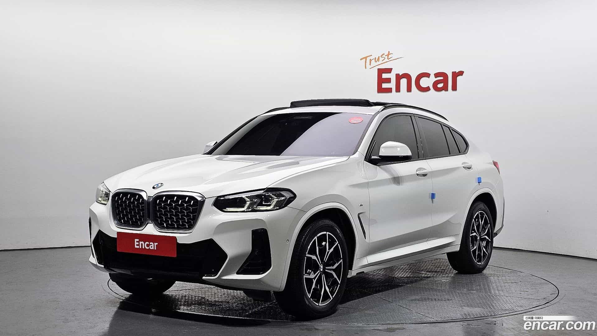 X4 BMW 2021.11-OUTER-001