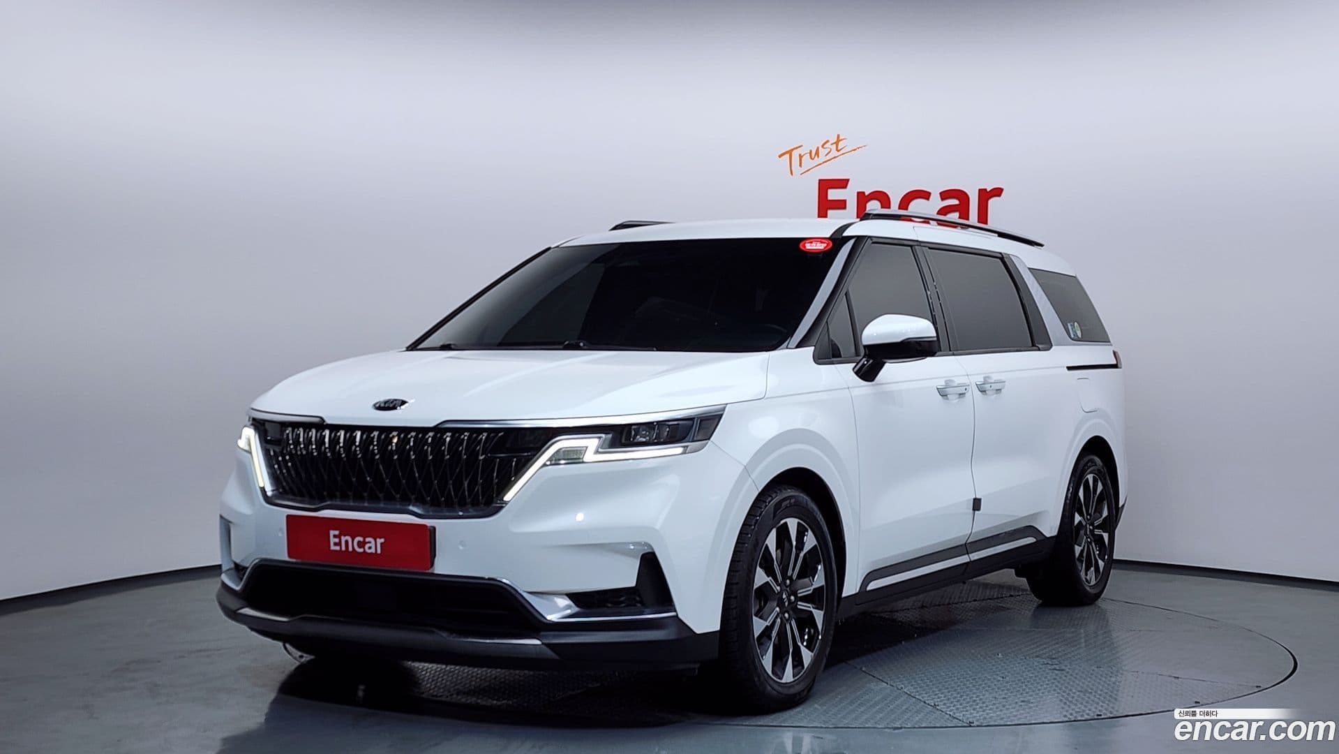 Main__Slider__Photo:Canival Kia 2020.9-0