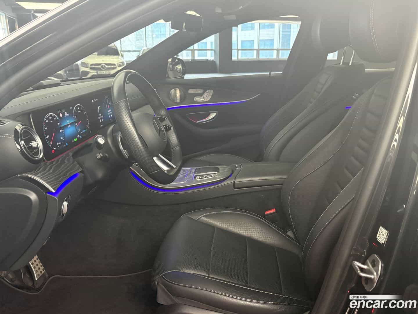 E-Class Mercedes-Benz 2022.3-INNER-008