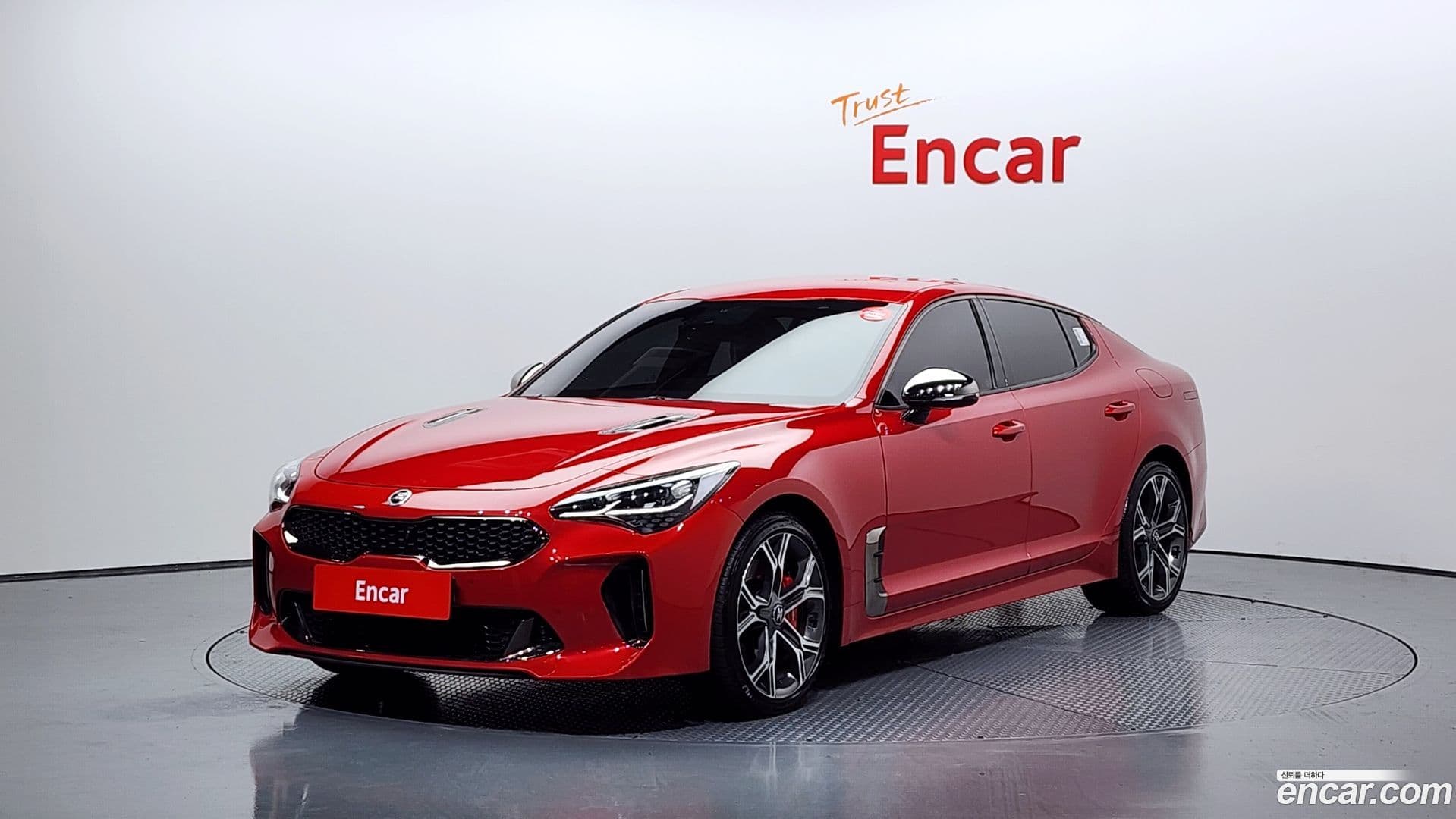 Main__Slider__Photo:Stinger Kia 2020.2-0