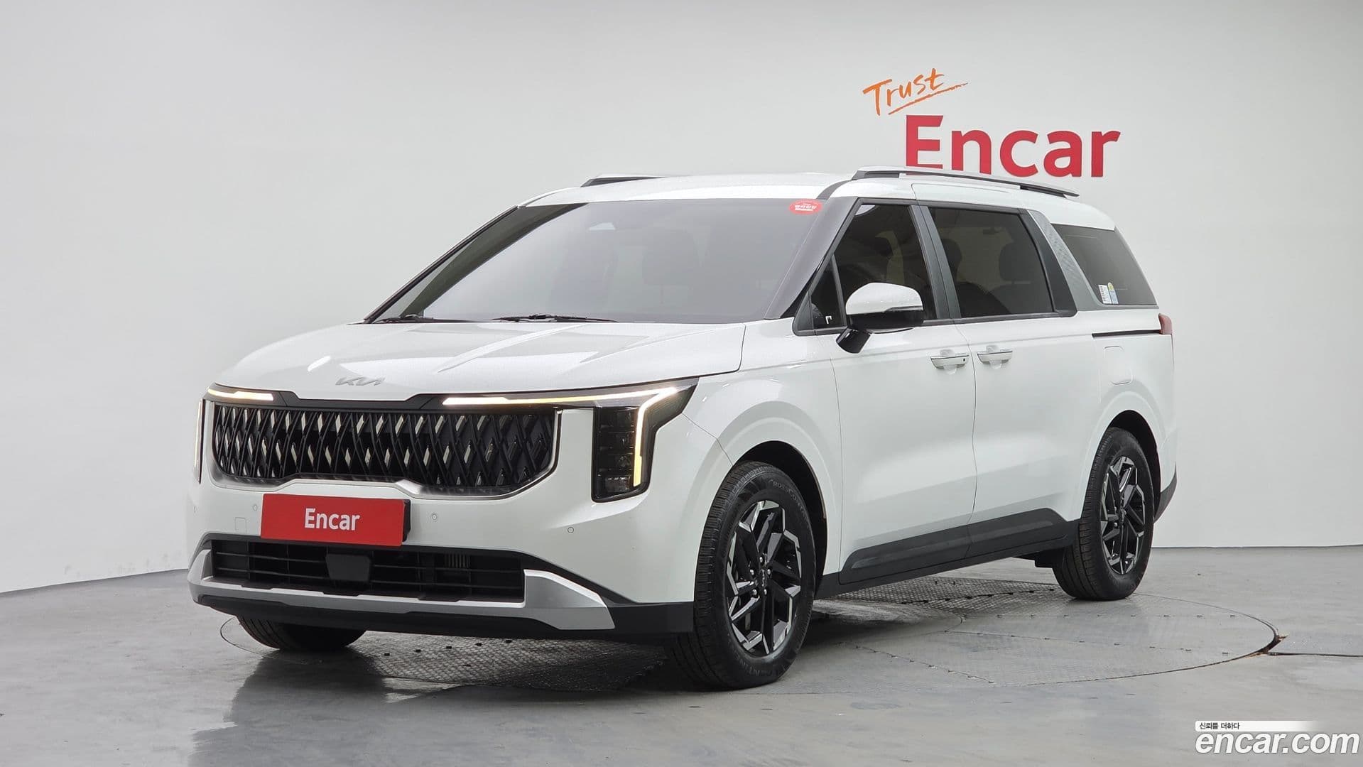 Main__Slider__Photo:Canival Kia 2024.2-0