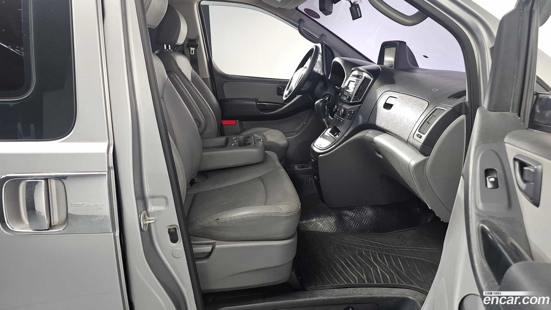 Starex Hyundai 2016.0-OPTION-015