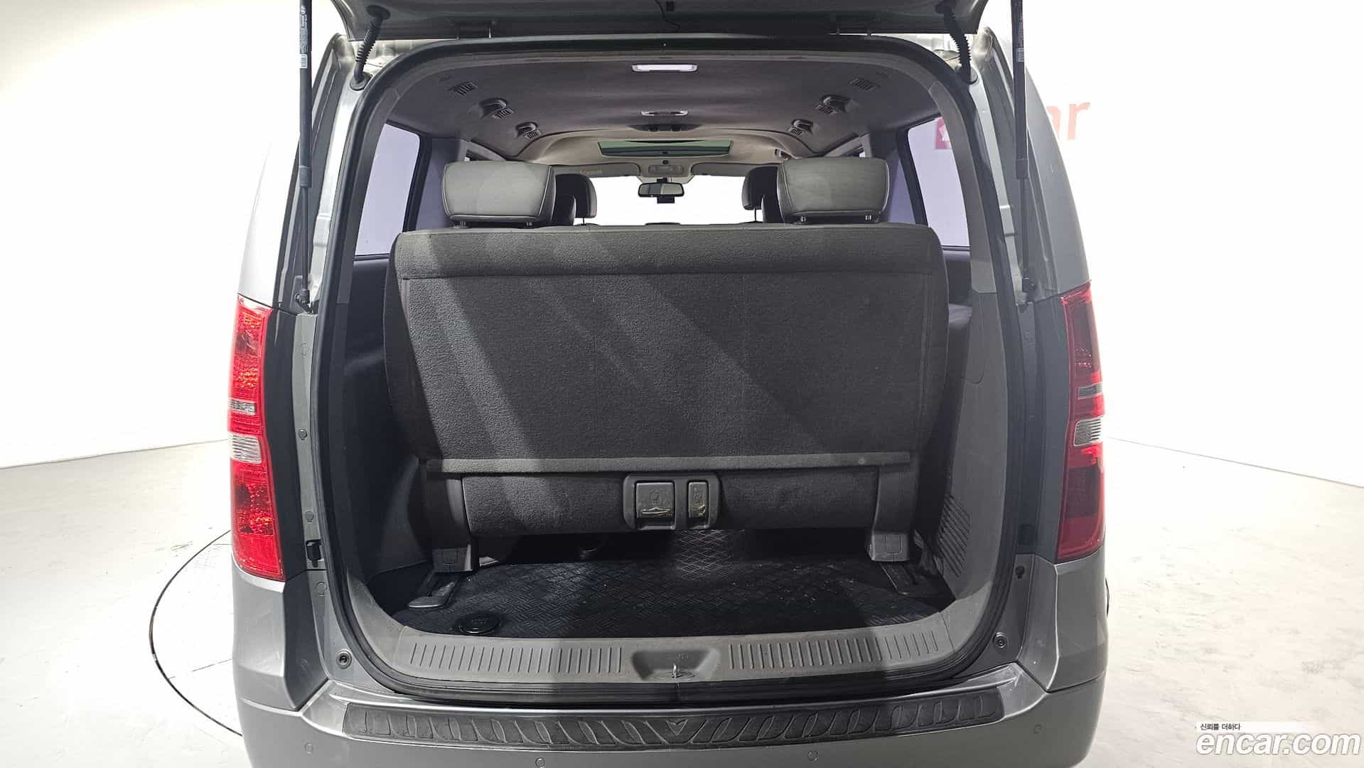 Starex Hyundai 2016.0-OPTION-024