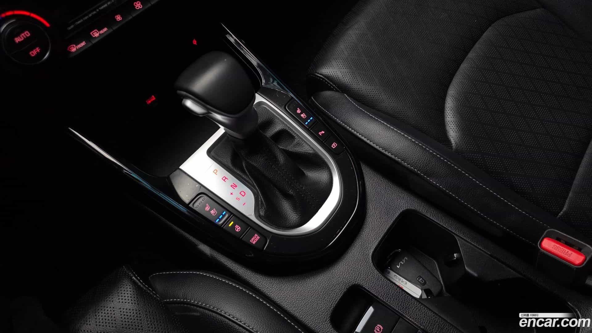 K3 Kia 2022.0-INNER-009