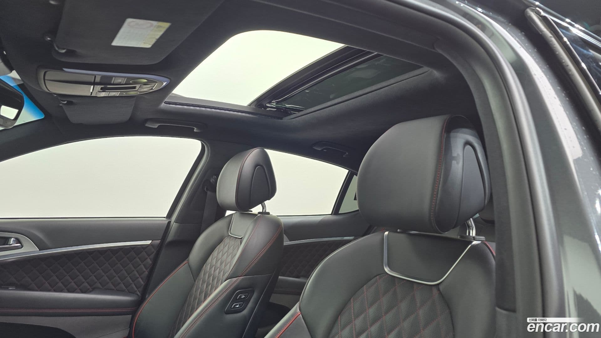 Main__Slider__Photo:G70 Genesis 2018.11-18