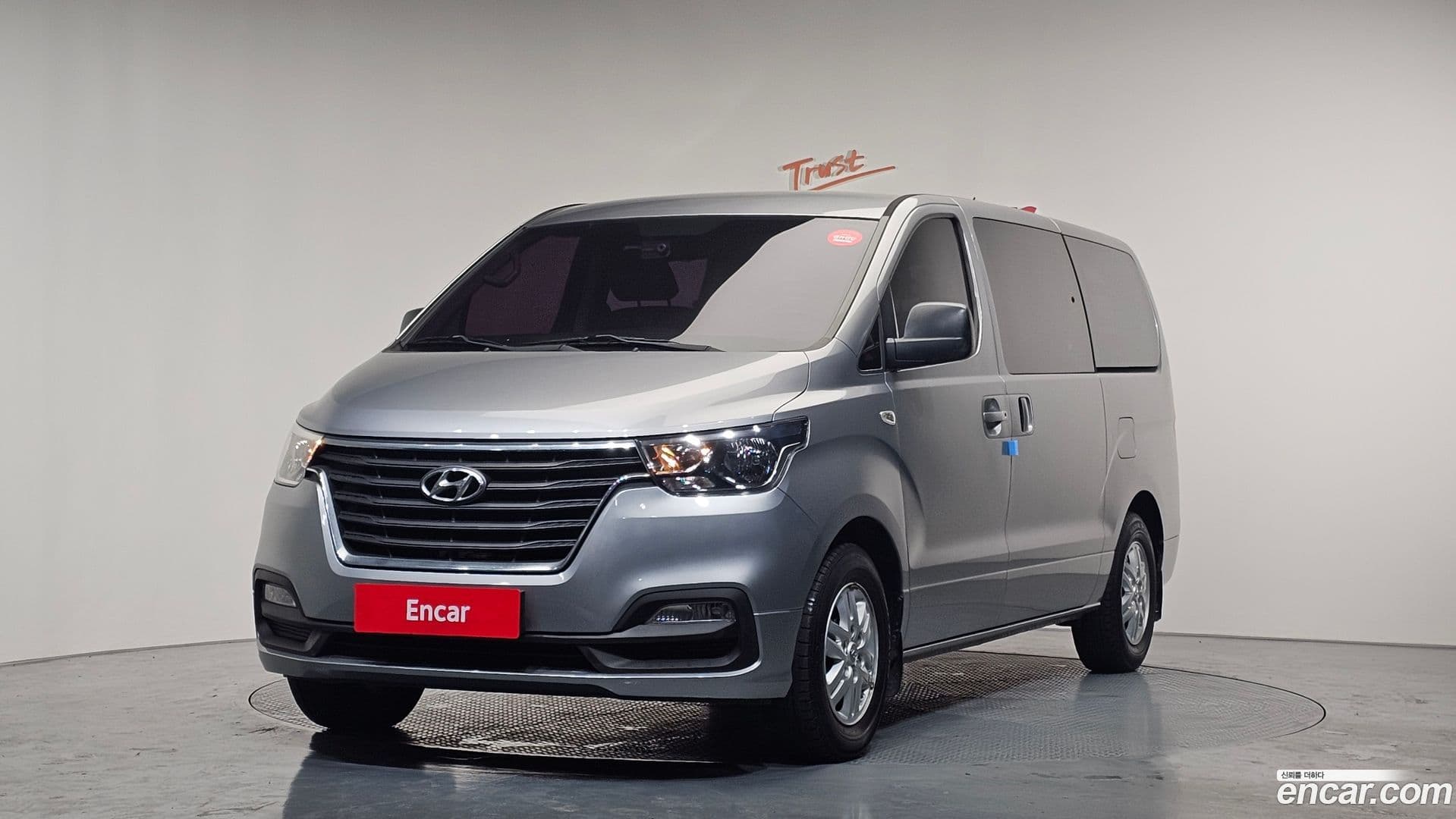 Main__Slider__Photo:Starex Hyundai 2018.0-0