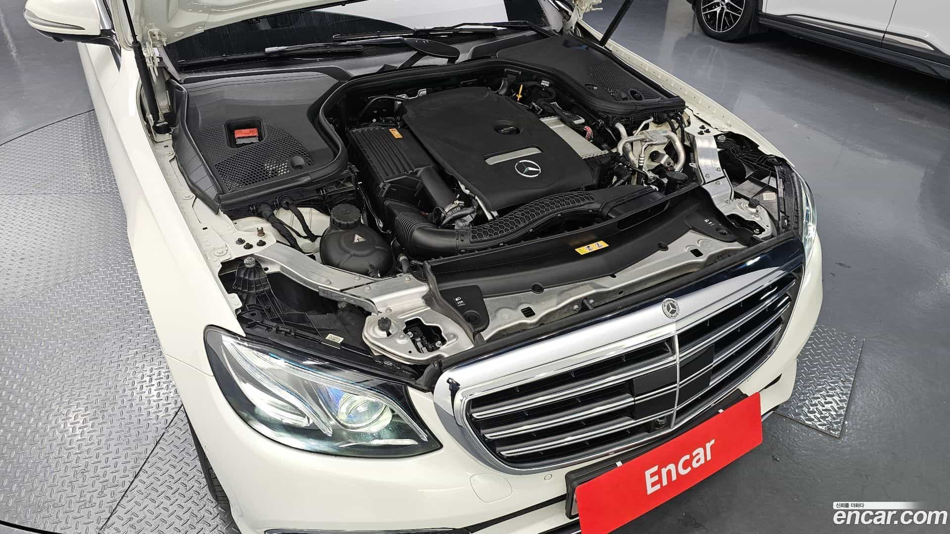 E-Class Mercedes-Benz 2017.5-INNER-006