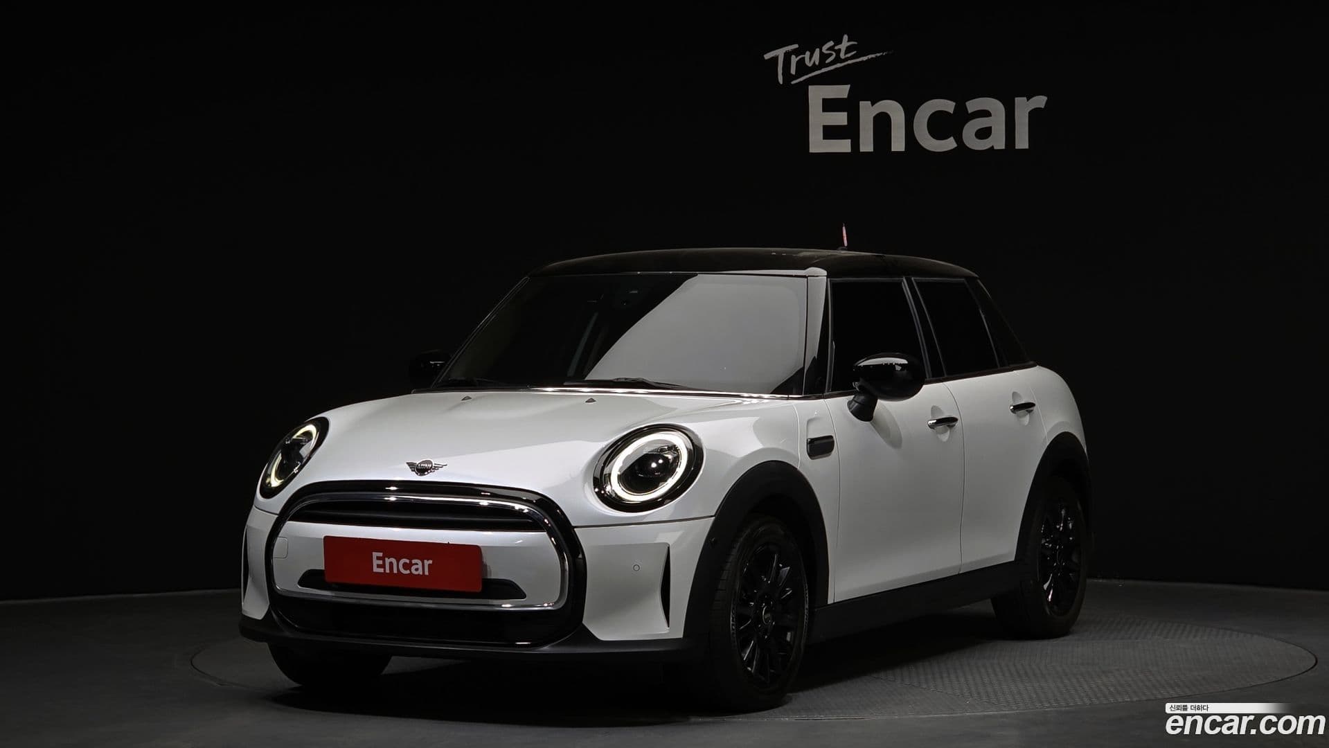 Main__Slider__Photo:Cooper Mini 2024.1-0