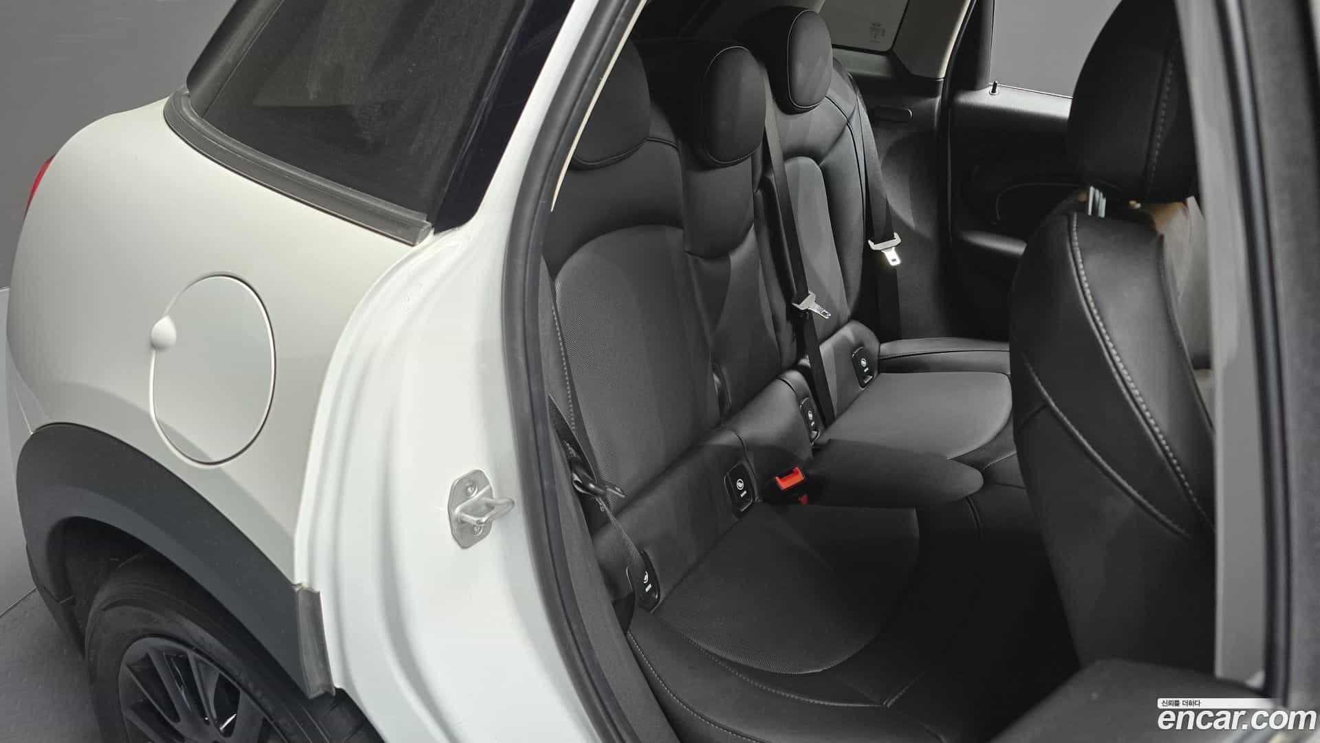 Cooper Mini 2024.1-OPTION-016