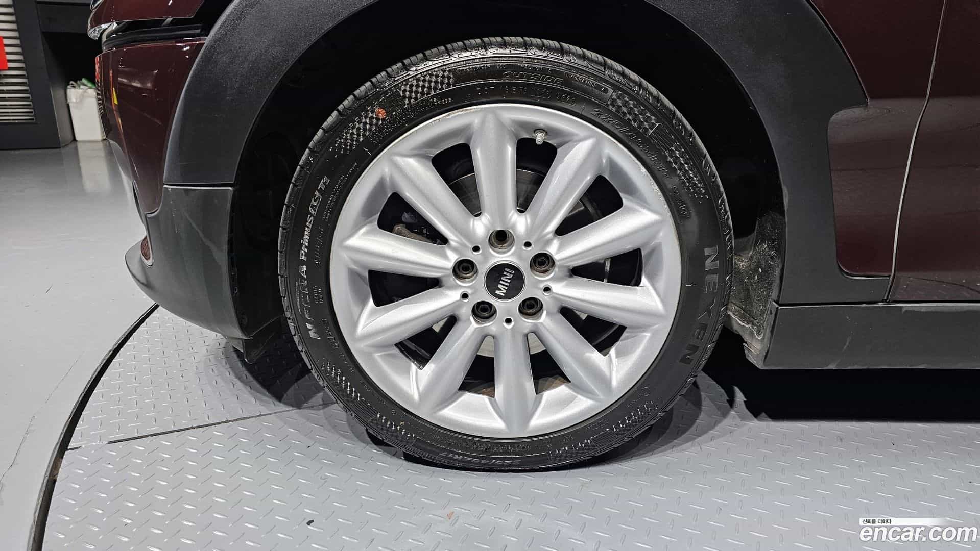 Clubman Mini 2018.7-OUTER-005