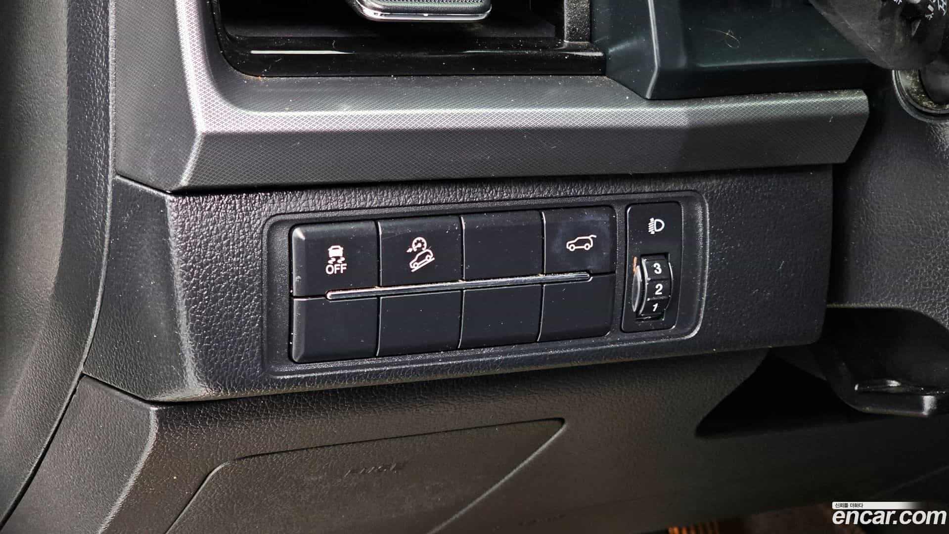 Rexton KG Mobility 2023.8-OPTION-018