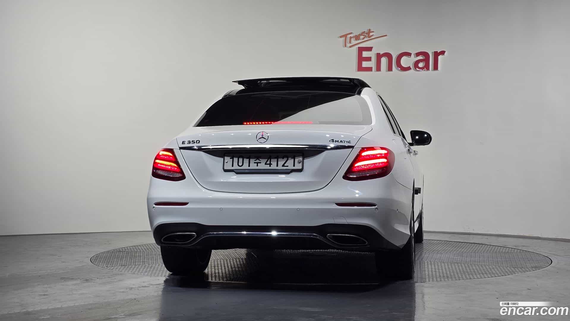 E-Class Mercedes-Benz 2019.11-OUTER-004