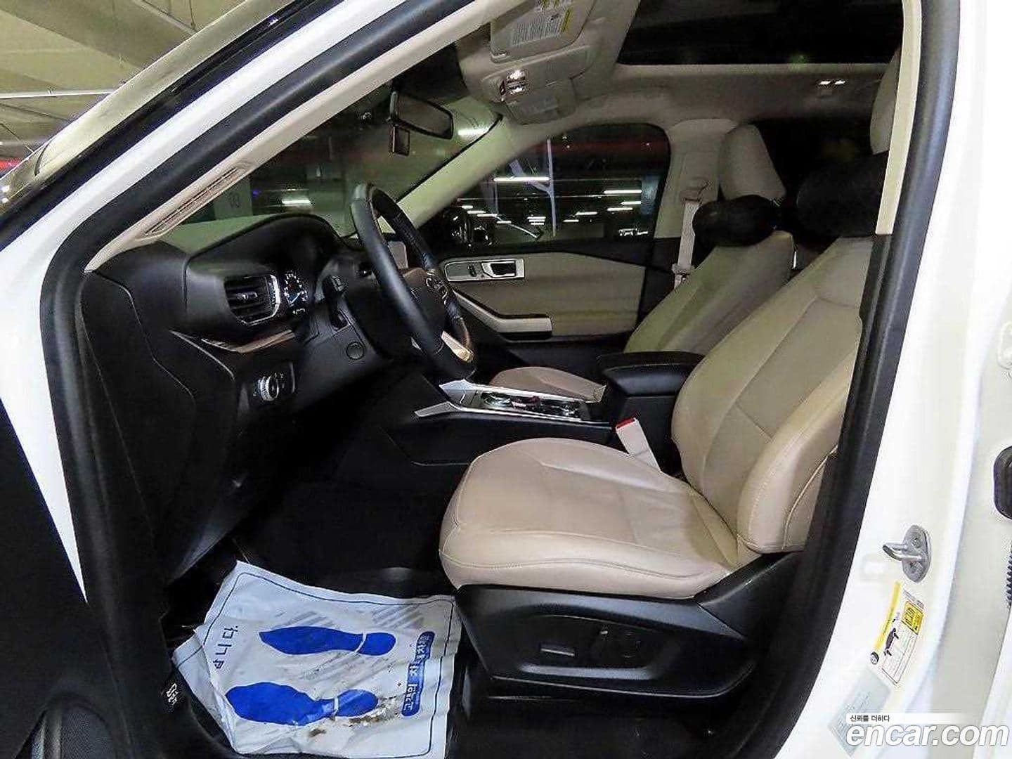Main__Slider__Photo:Explorer Ford 2021.11-0