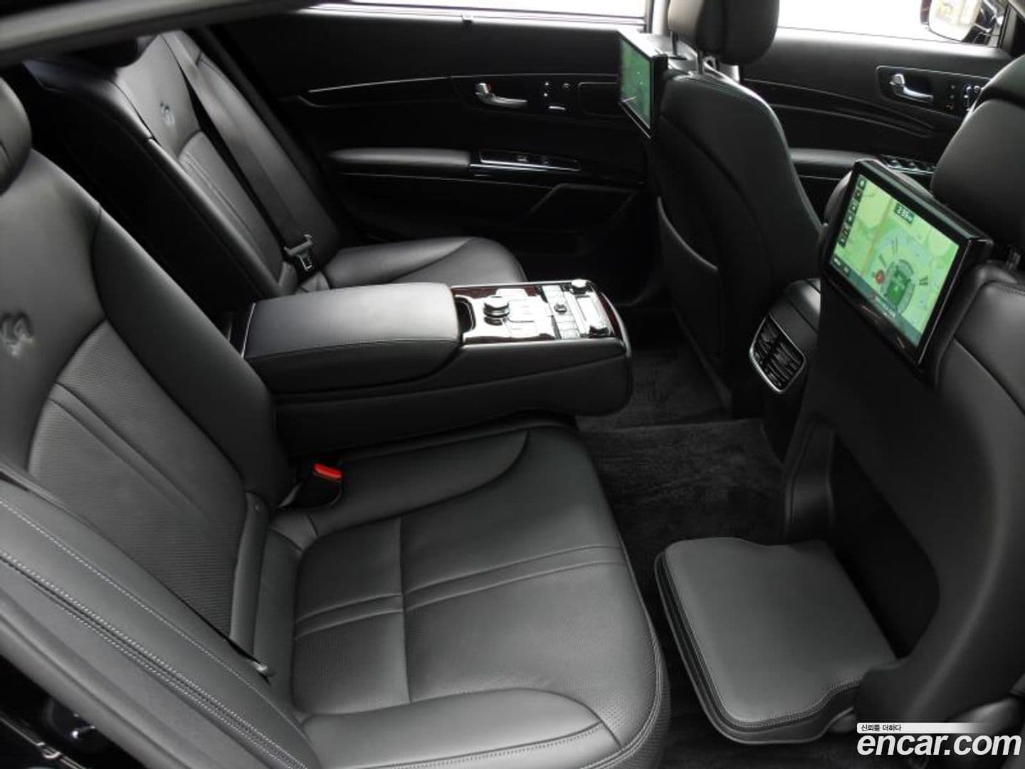 Main__Slider__Photo:K9 Kia 2017.11-0