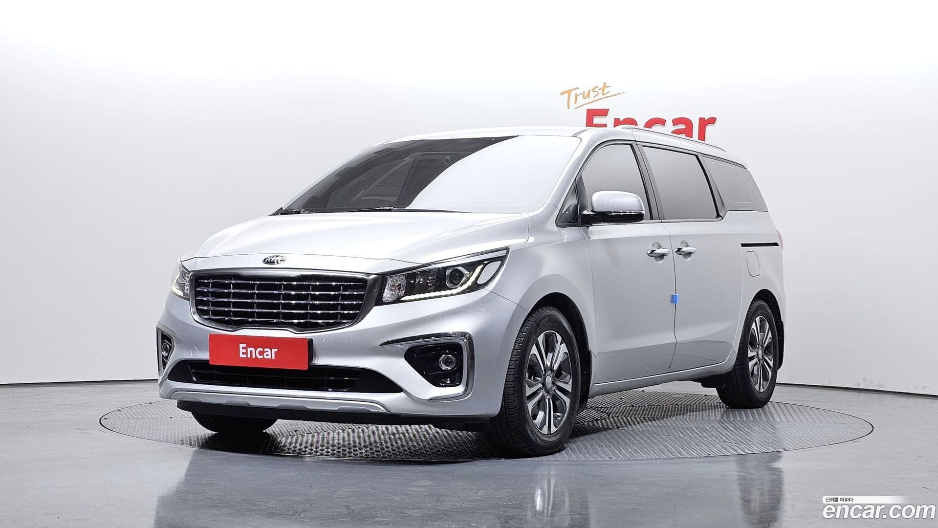 Main__Slider__Photo:Canival Kia 2018.3-0