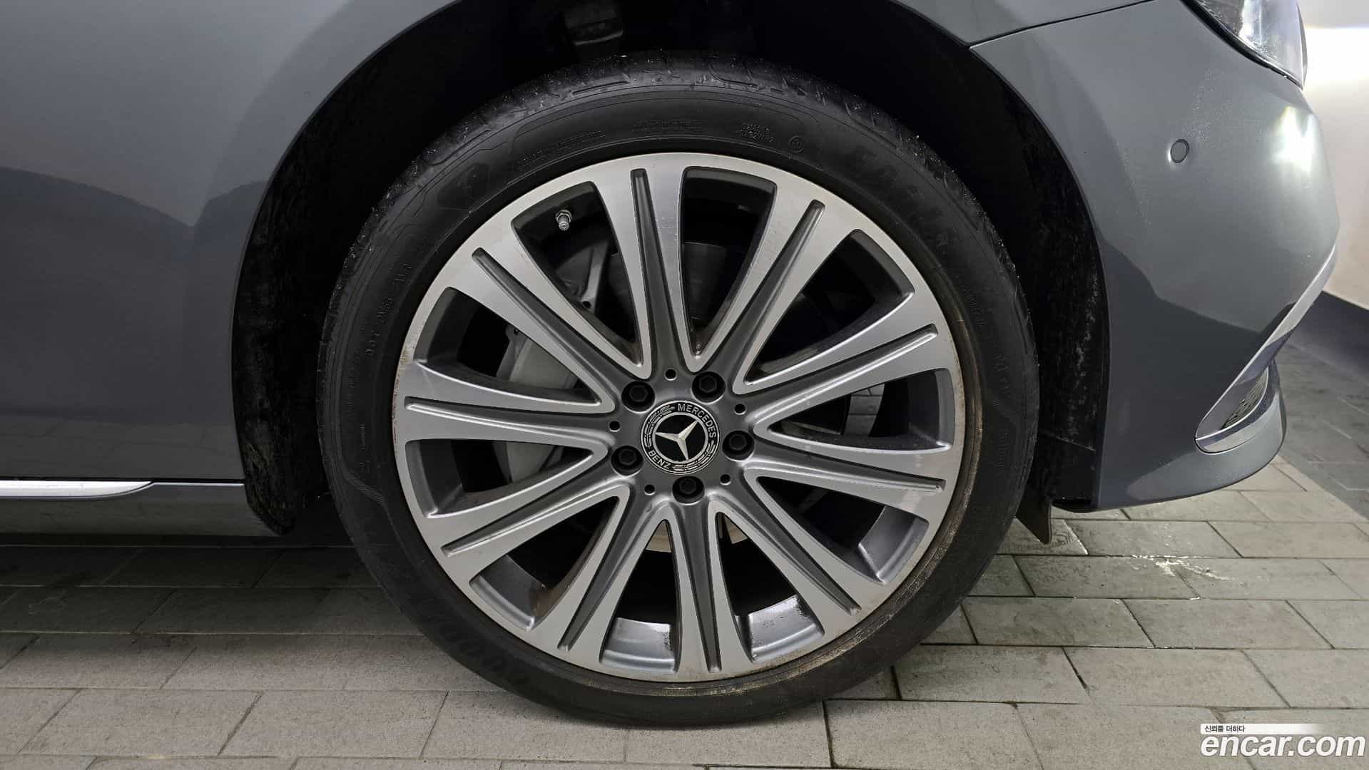 E-Class Mercedes-Benz 2022.11-OUTER-005