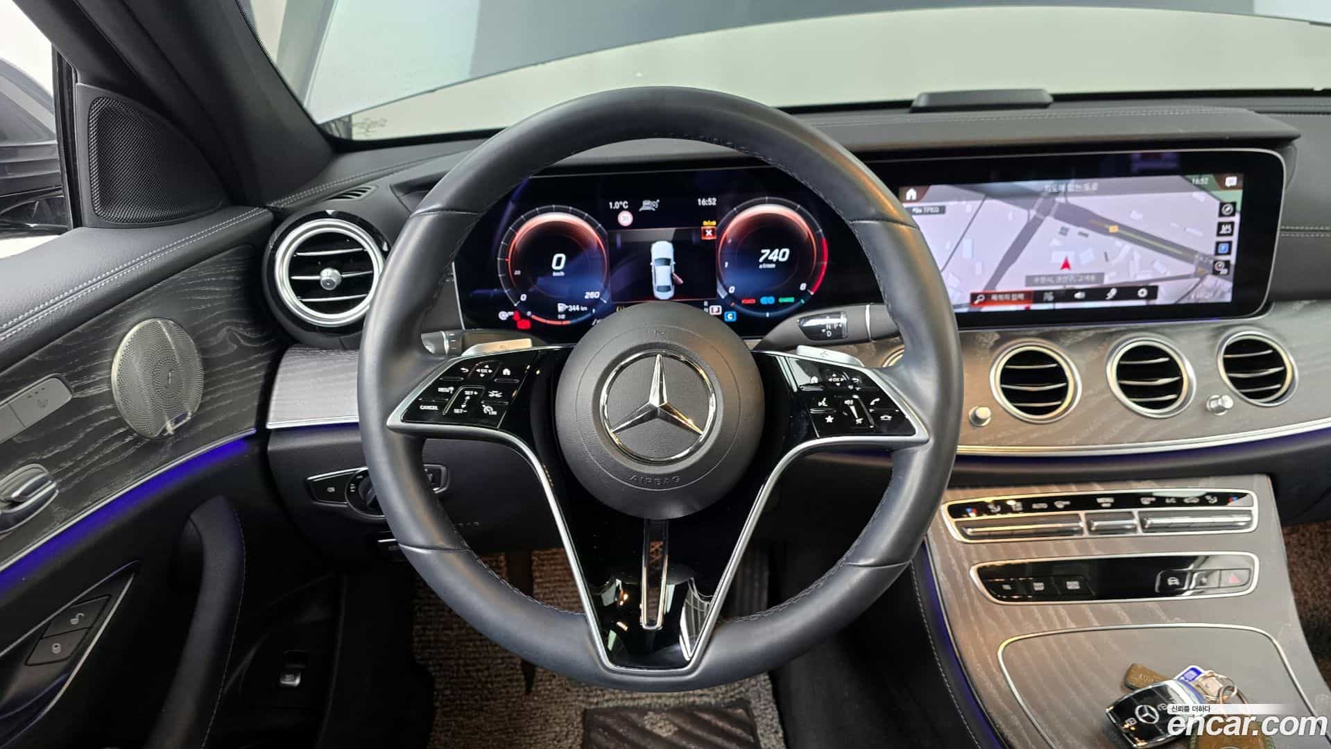 E-Class Mercedes-Benz 2022.11-OPTION-017