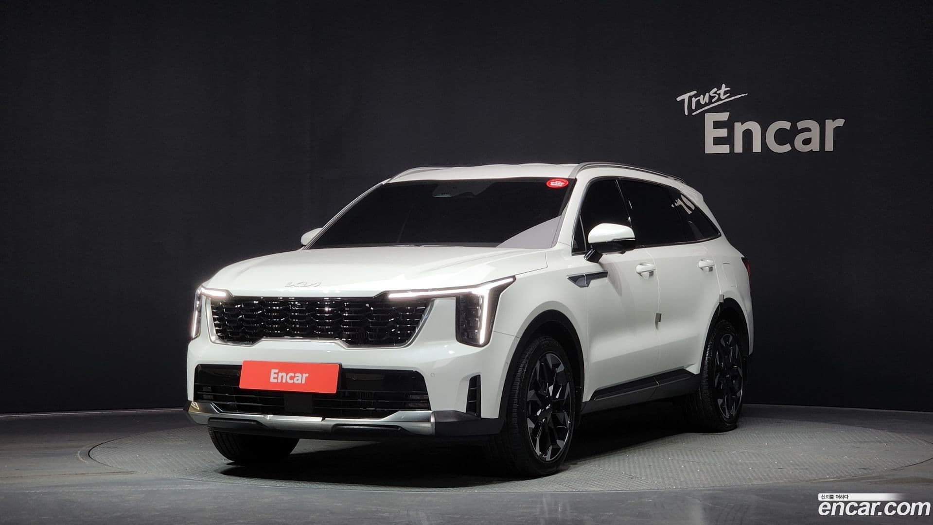 Main__Slider__Photo:Sorento Kia 2025.6-0