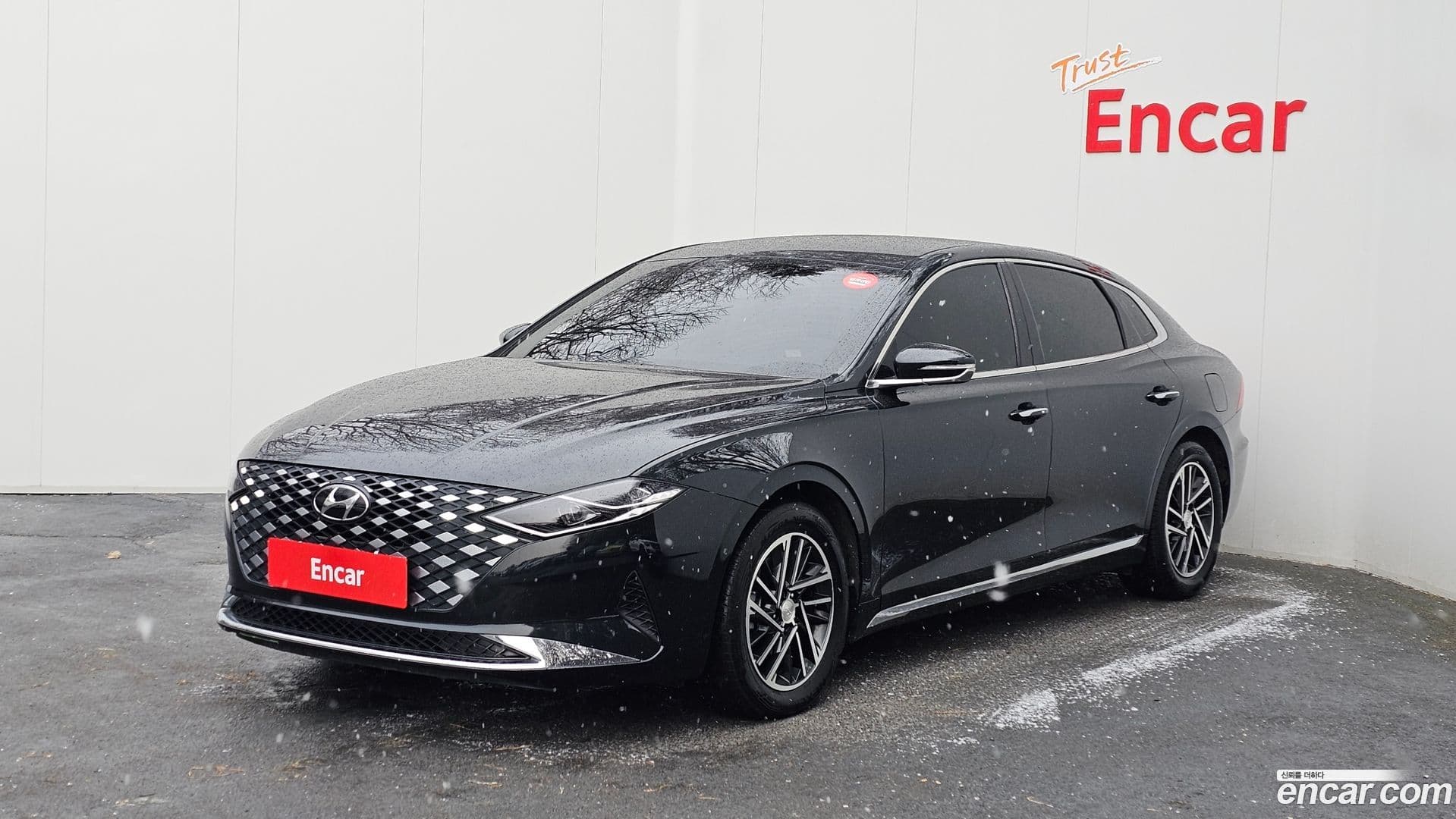 Main__Slider__Photo:Grandeur Hyundai 2020.8-0
