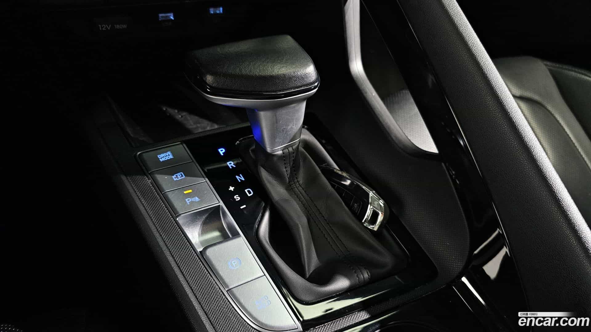 AVANTE Hyundai 2021.11-INNER-009