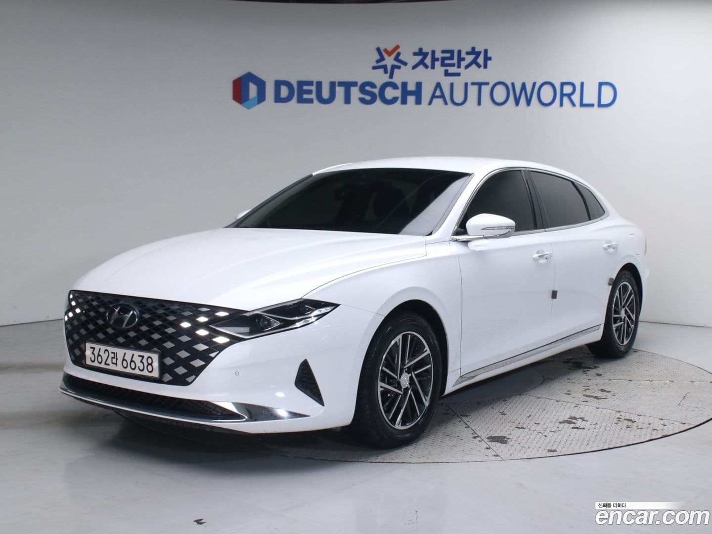 Main__Slider__Photo:Grandeur Hyundai 2020.10-0