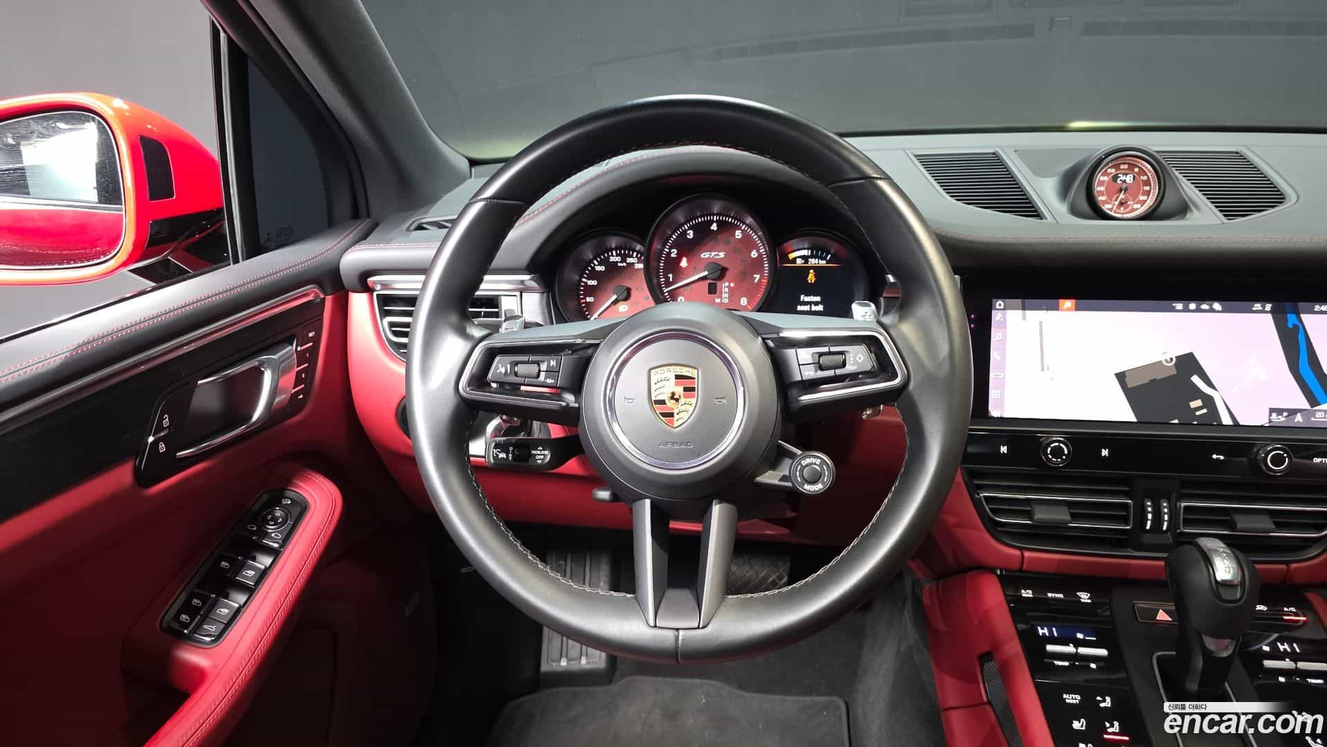 Macan Porsche 2022.3-OPTION-017