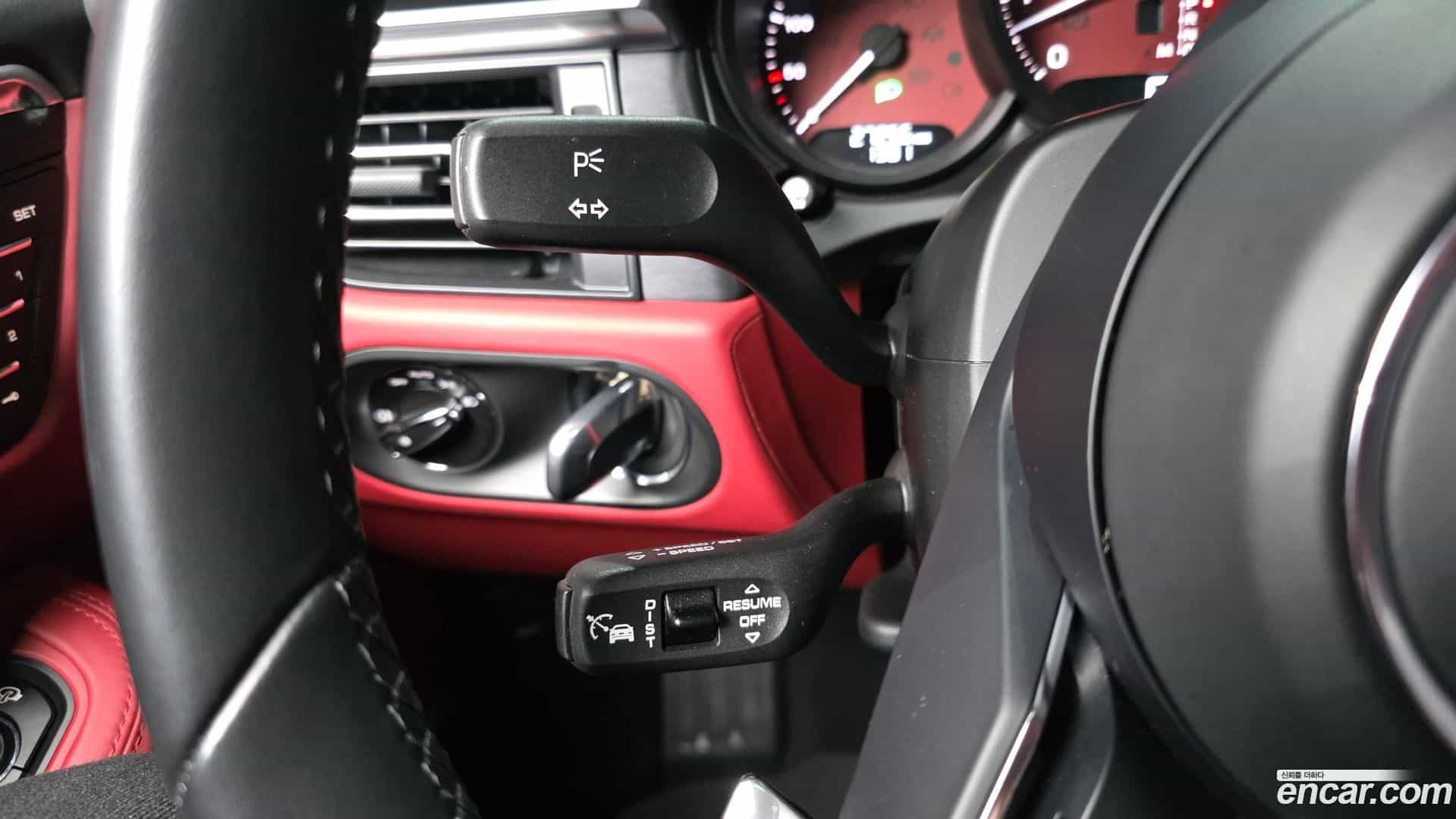 Macan Porsche 2022.3-OPTION-020