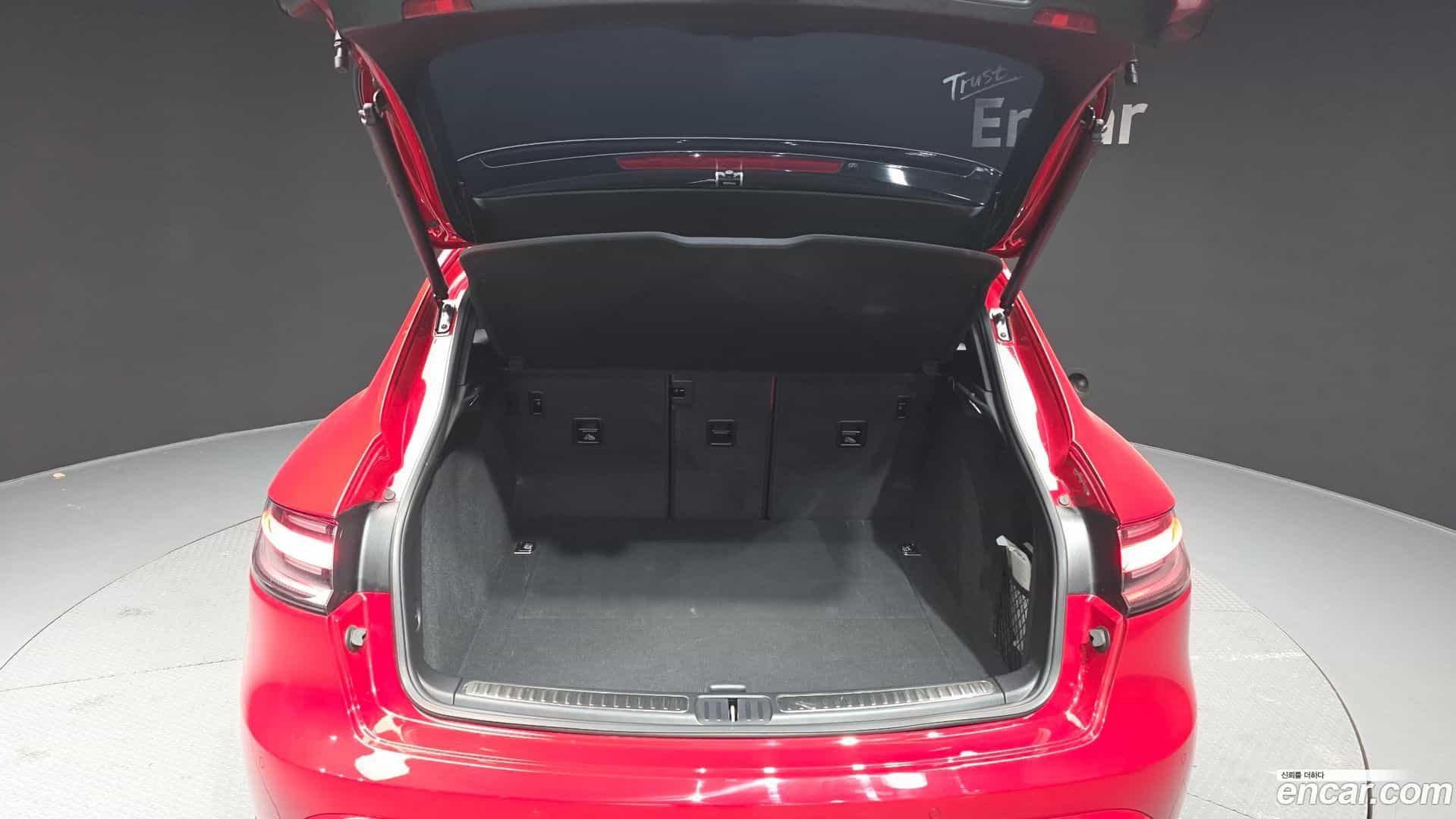 Macan Porsche 2022.3-OPTION-024