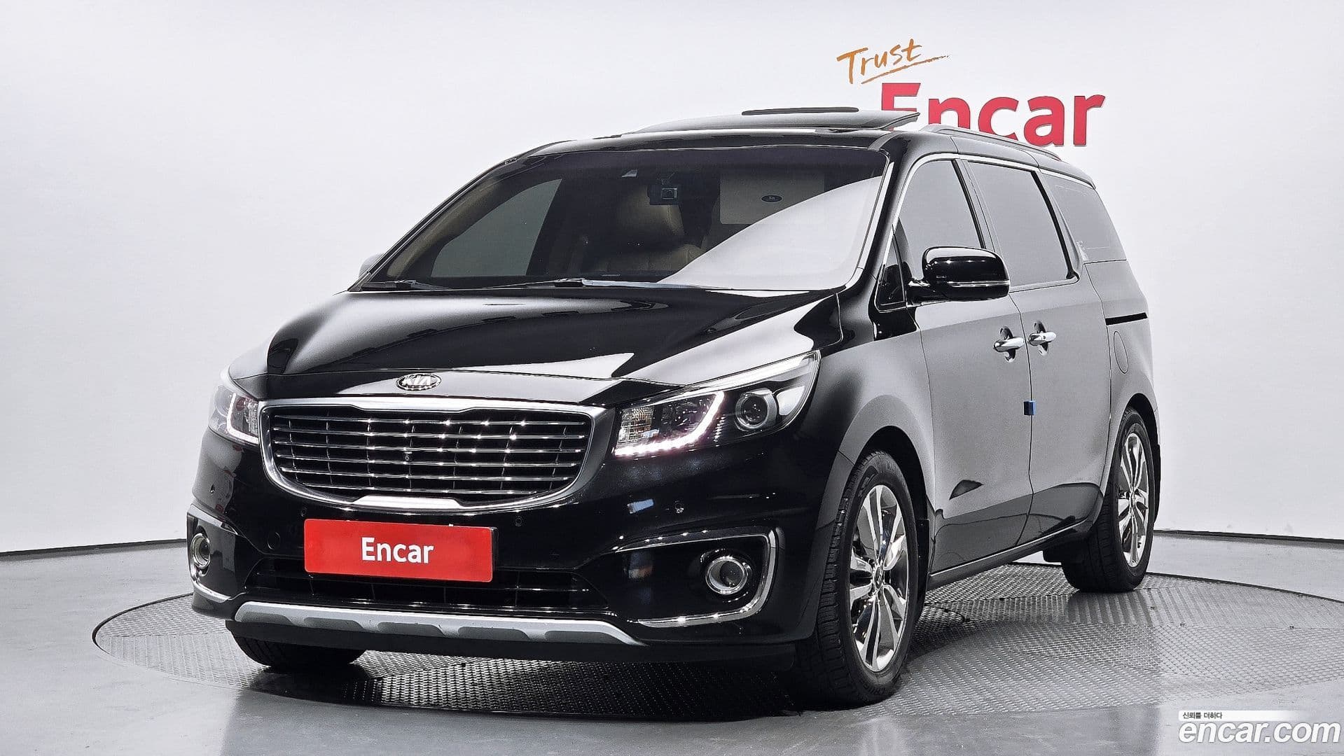 Main__Slider__Photo:Canival Kia 2015.1-0